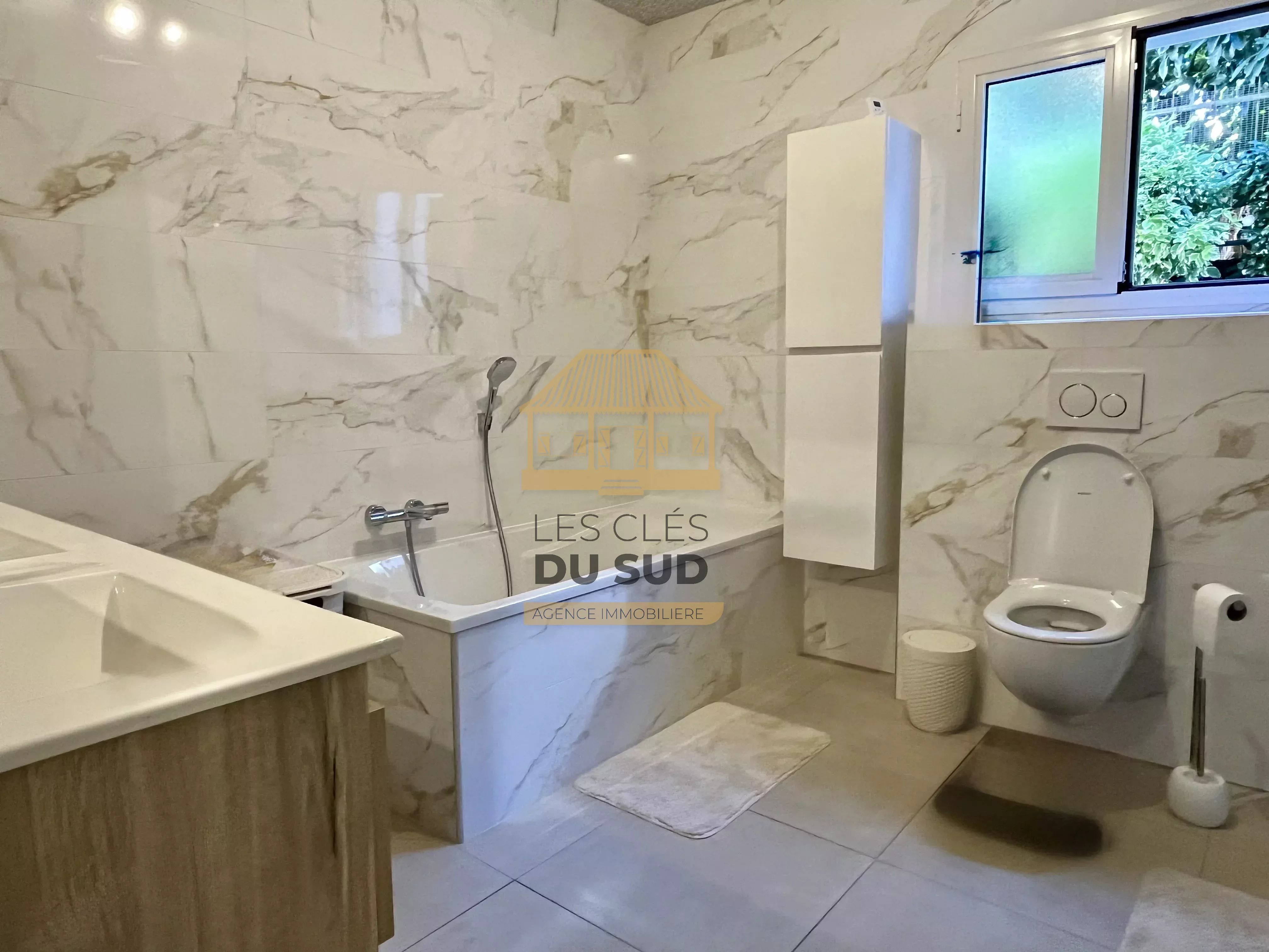 Villa familiale T5/6 spacieuse avec grand jardin plat et vue dégagée au Tampon – Pont d’Yves 97430