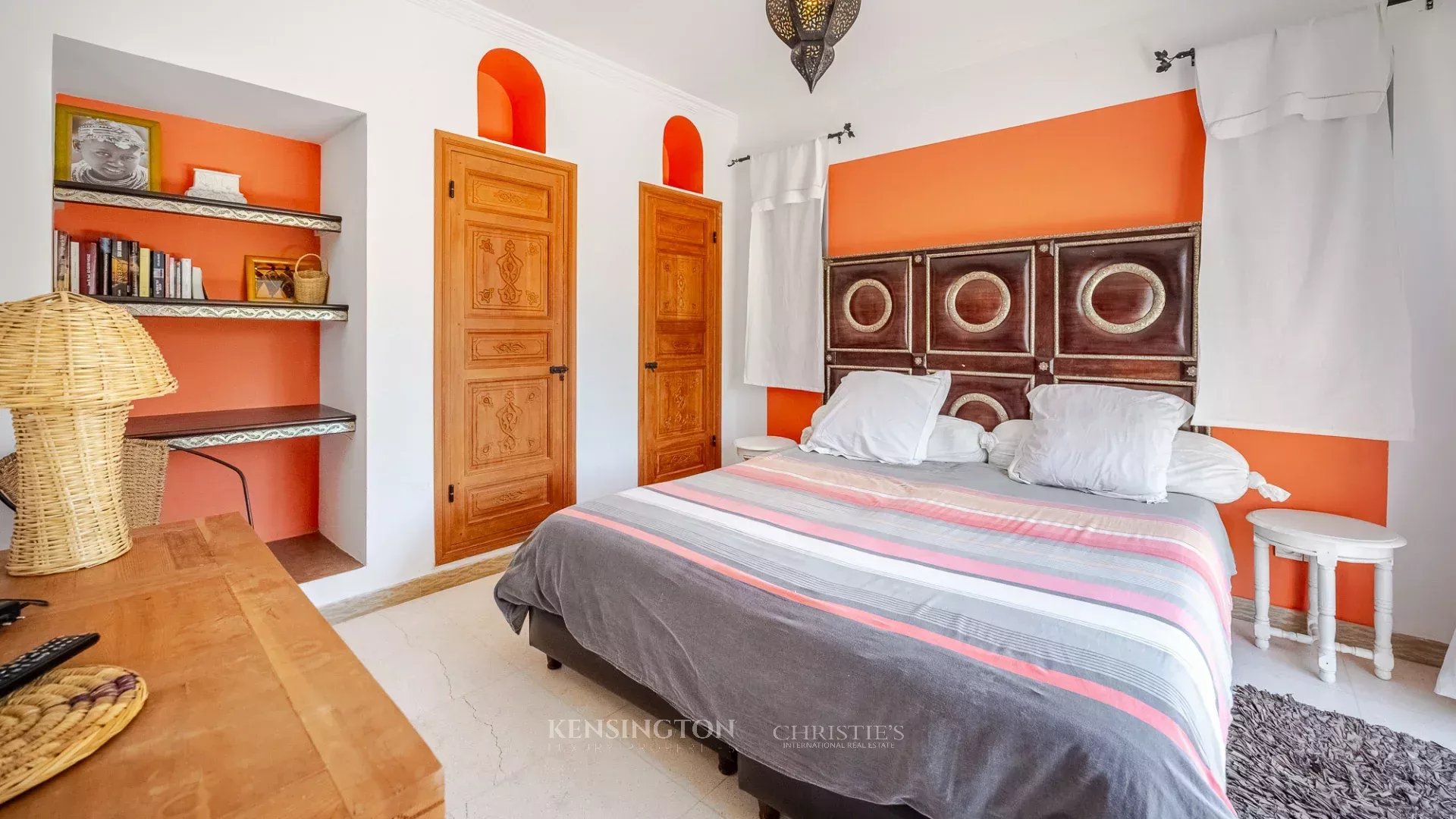 7 Bedroom Villa/Townhouse's Image 19