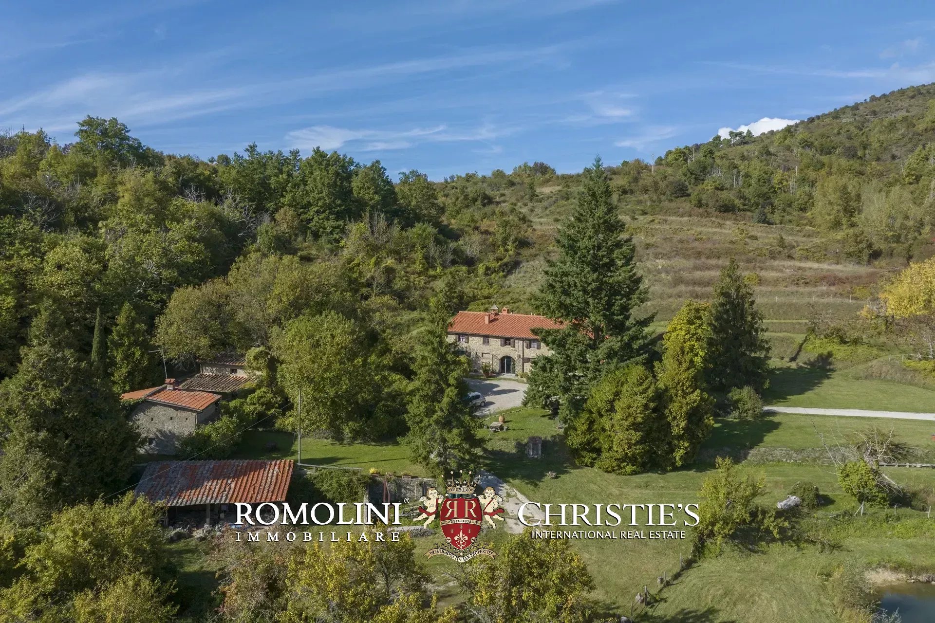 101-HA ESTATE WITH NATURAL SPRINGS FOR SALE BETWEEN AREZZO AND FLORENCE