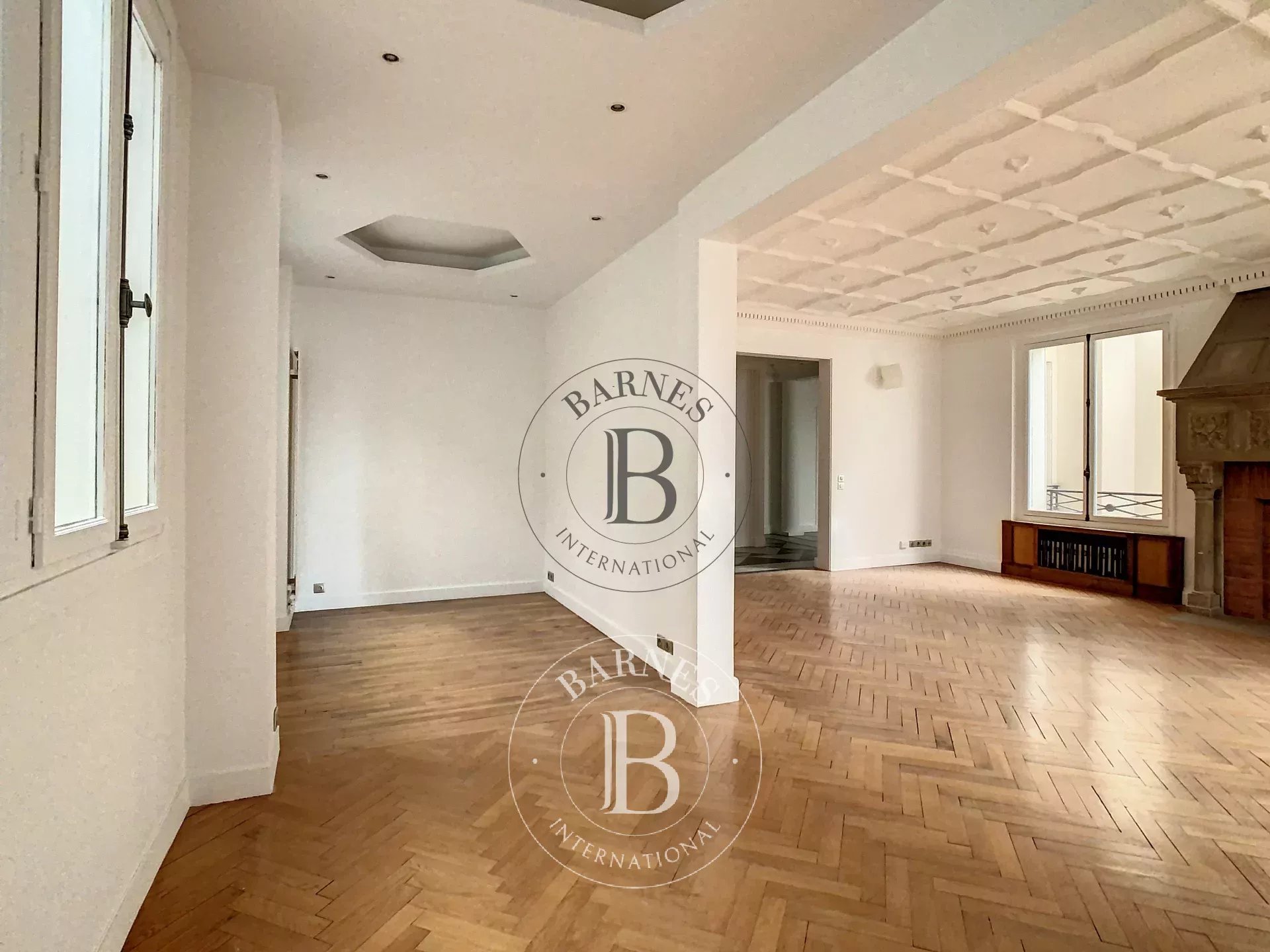 Daire Paris 8ème - picture 4