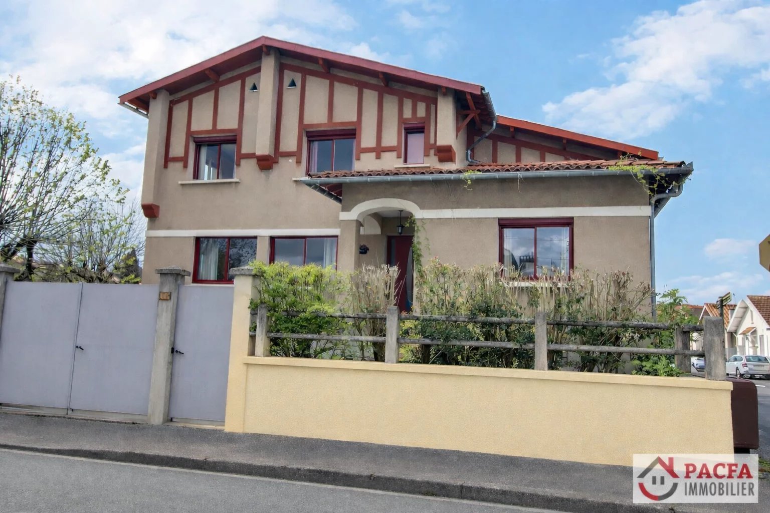 Agence immobilière de 