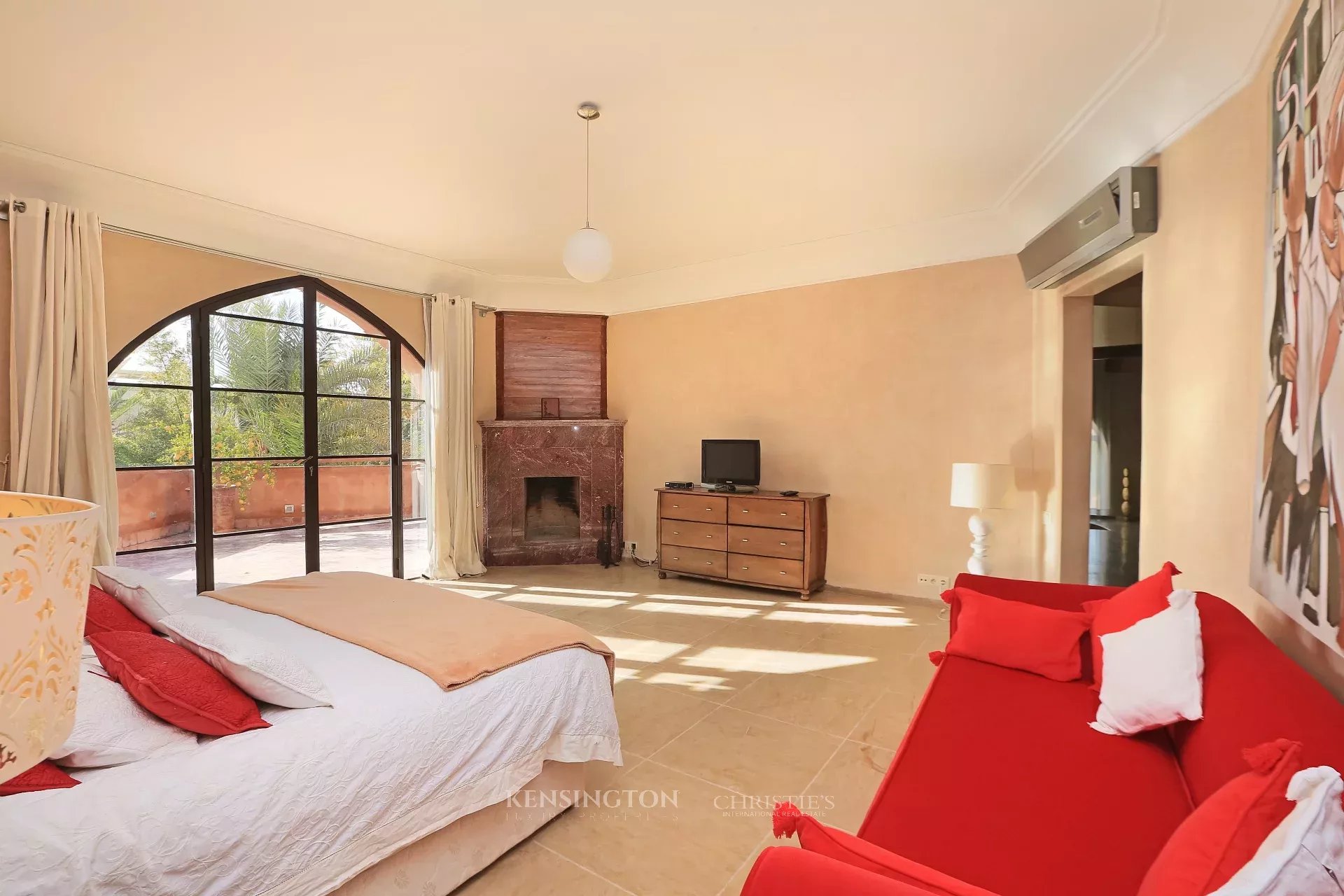 6 Bedroom Villa/Townhouse's Image 24