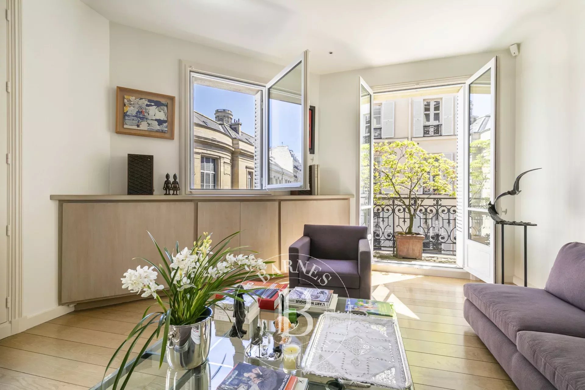 Paris 6 - Saint-Sulpice - 1119,44 sqft - 2 bedrooms - Balcony - View Tours Saint-Sulpice