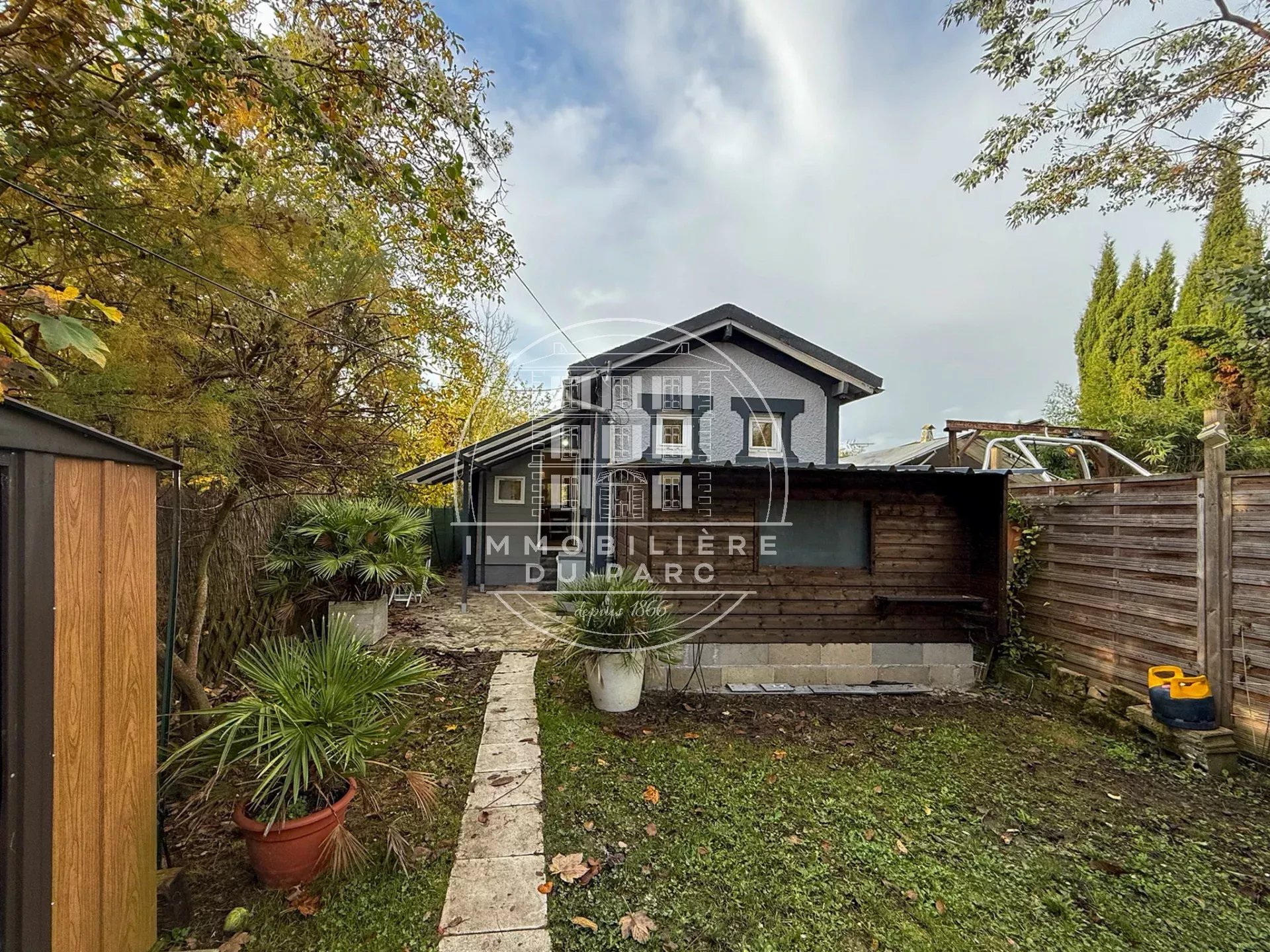 Rental House Vaux-sur-Seine