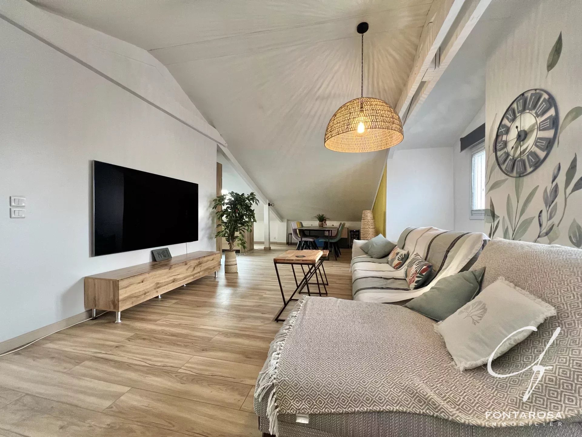 Agence immobilière de 