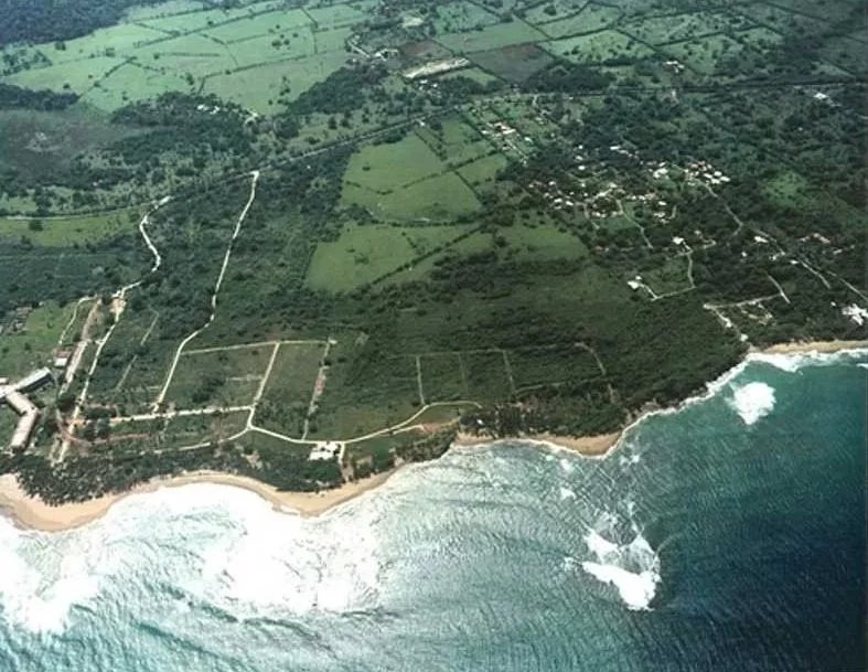 Splendide Terrain situé directement sur la plage de Cabarete