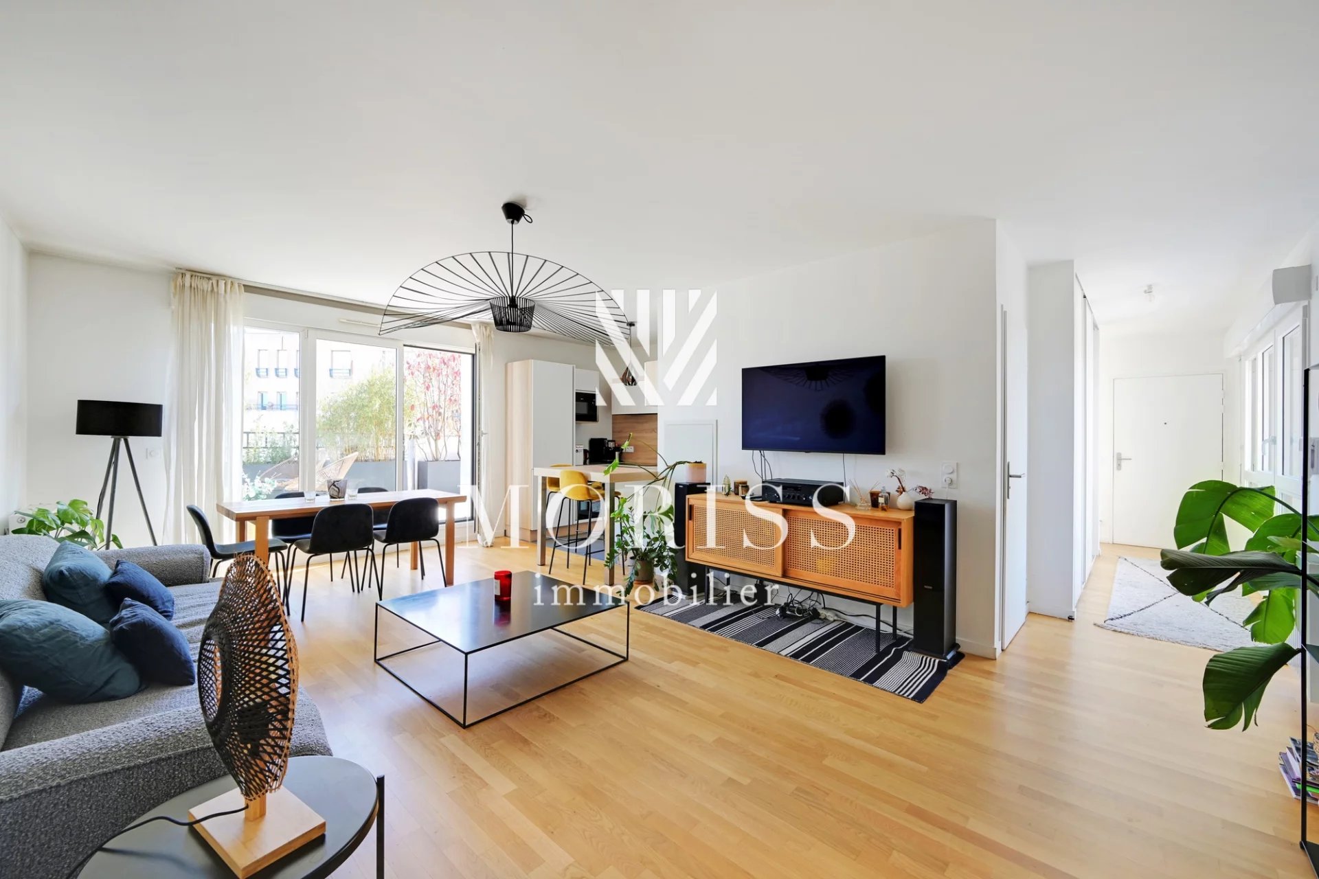 CLICHY - Appartement familial de 88 M2 + 24 M2 de terrasse - Image Array