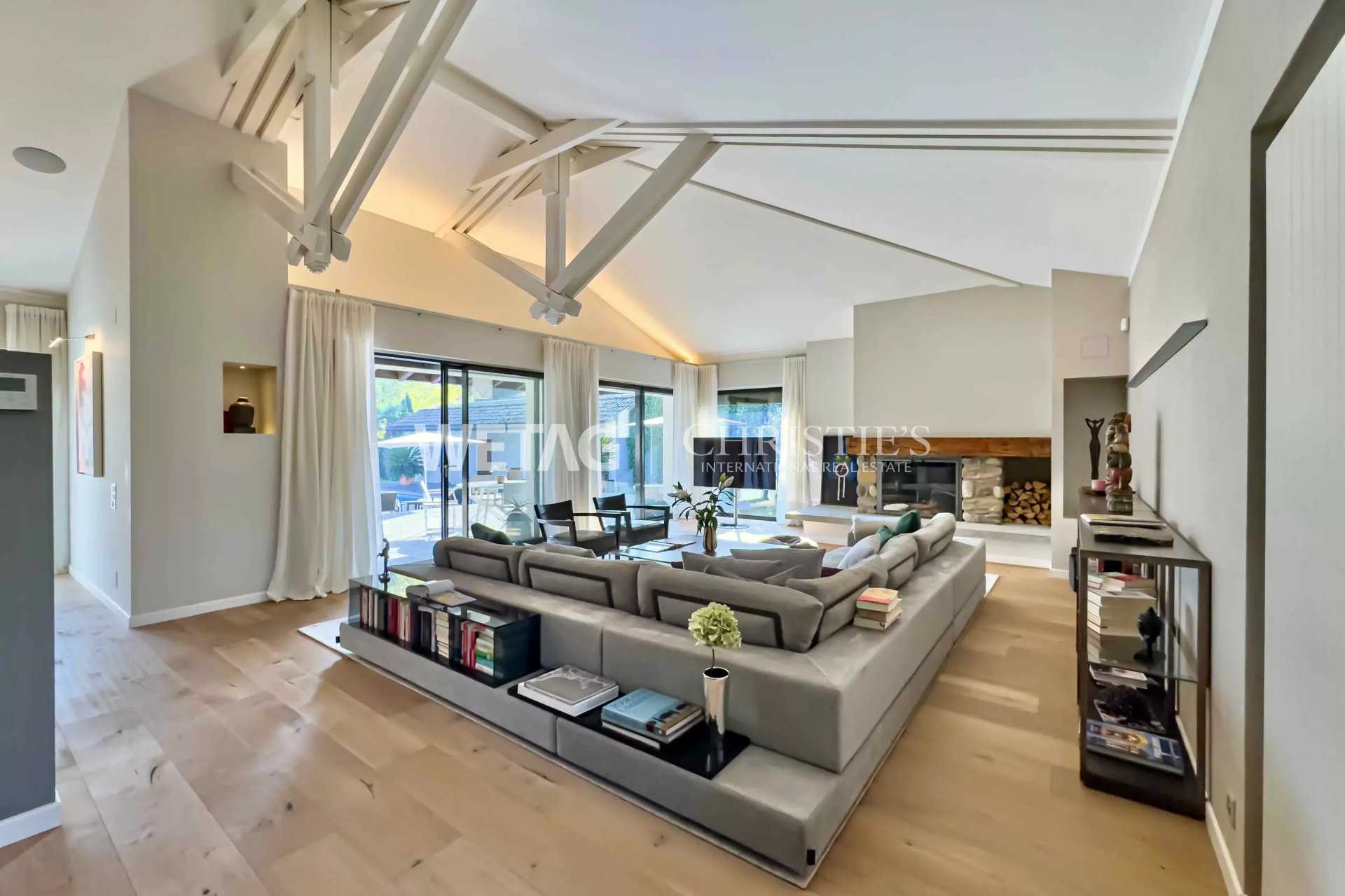 4 Bedroom Villa/Townhouse's Image 4