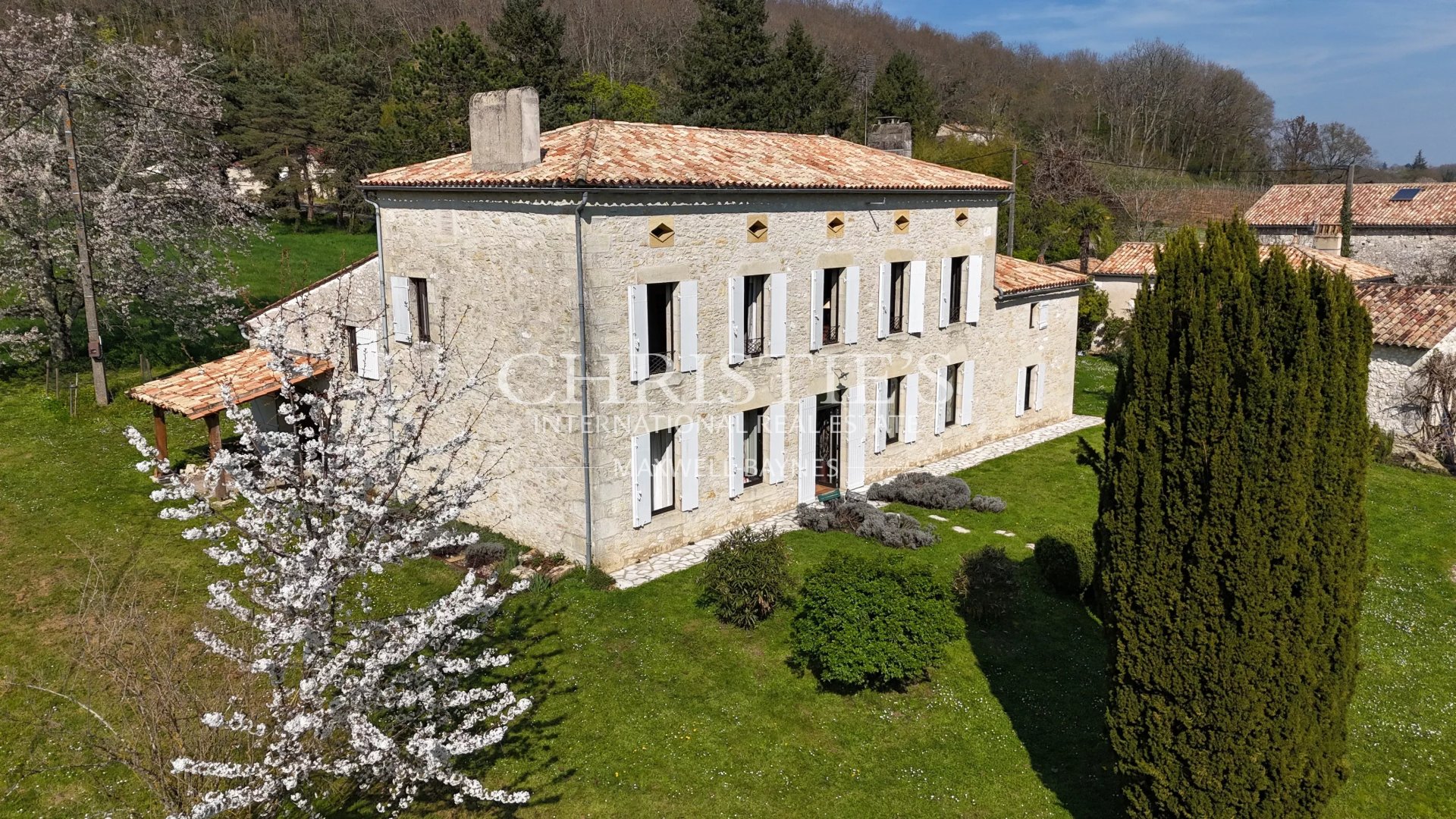 8 Bedroom Villa/Townhouse's Image 23