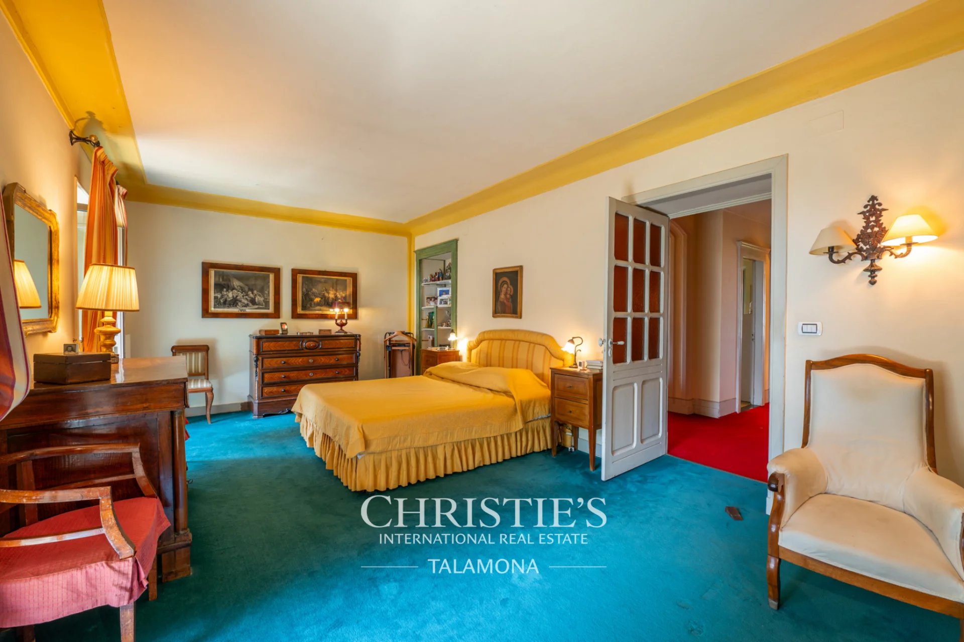 10 Bedroom Villa/Townhouse's Image 61