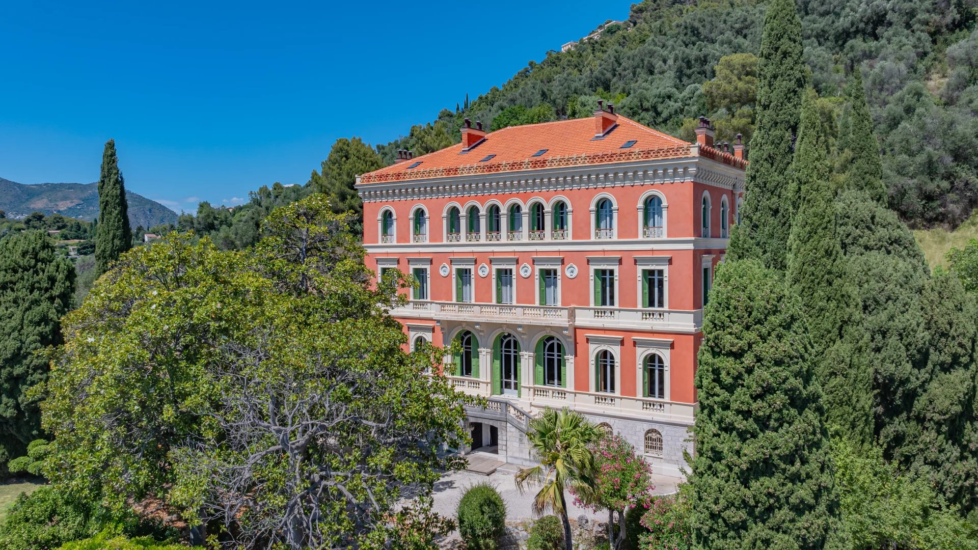 Demeure historique inscrite MH avec vue panoramique sur la Méditerranée