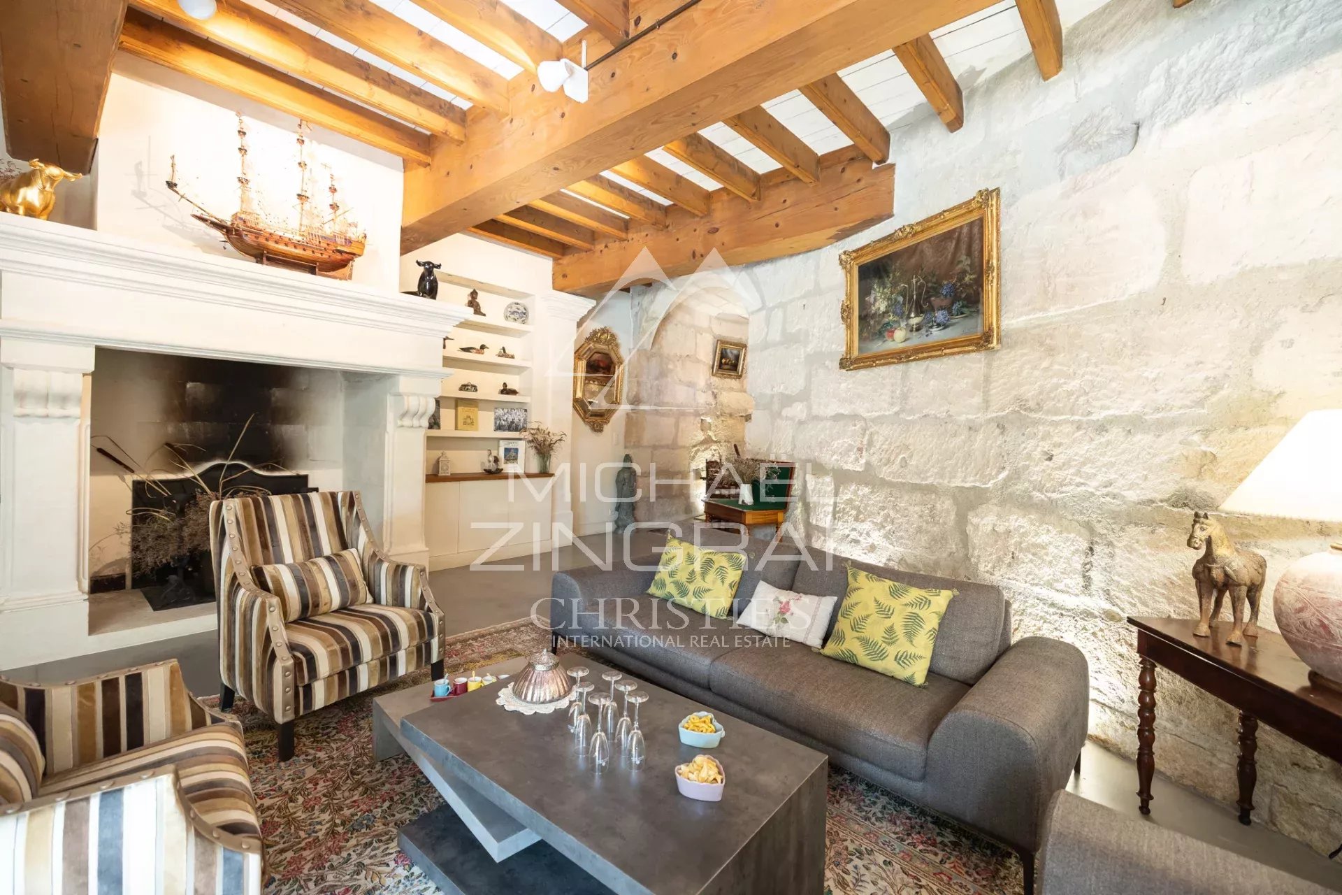 4 Bedroom Villa/Townhouse's Image 5