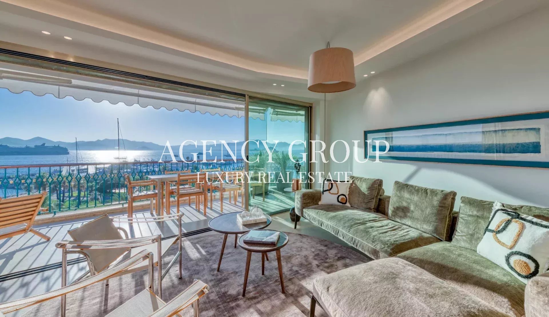 Cannes Croisette - Renovated Apartment with Sea View