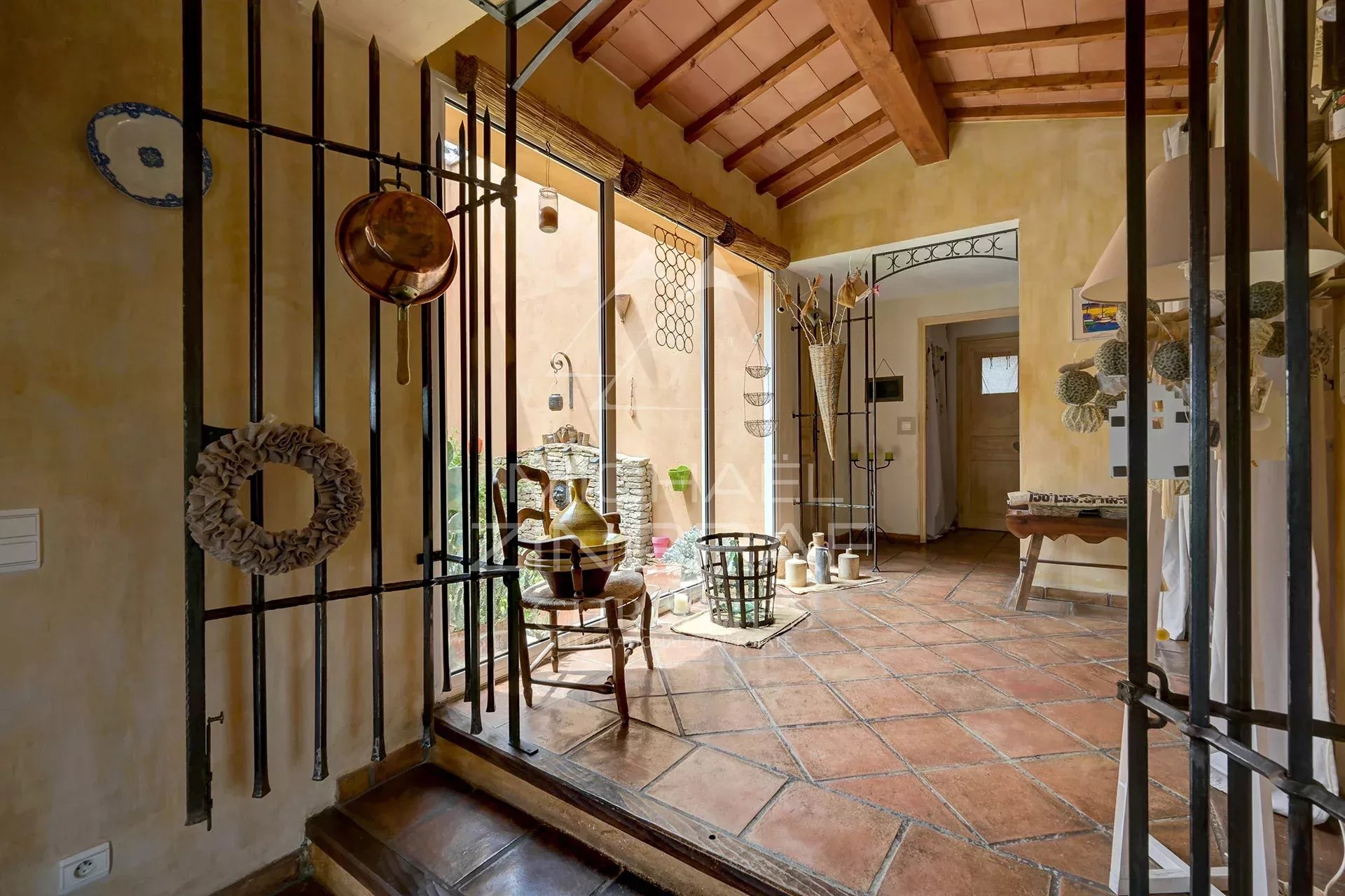 4 Bedroom Villa/Townhouse's Image 3