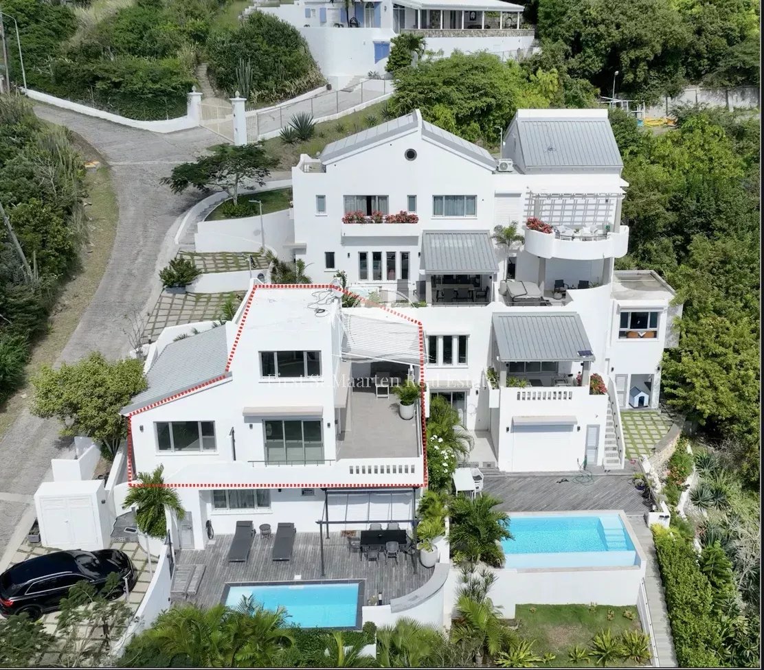 Joyau de 2 chambres avec vue panoramique sur l'océan !