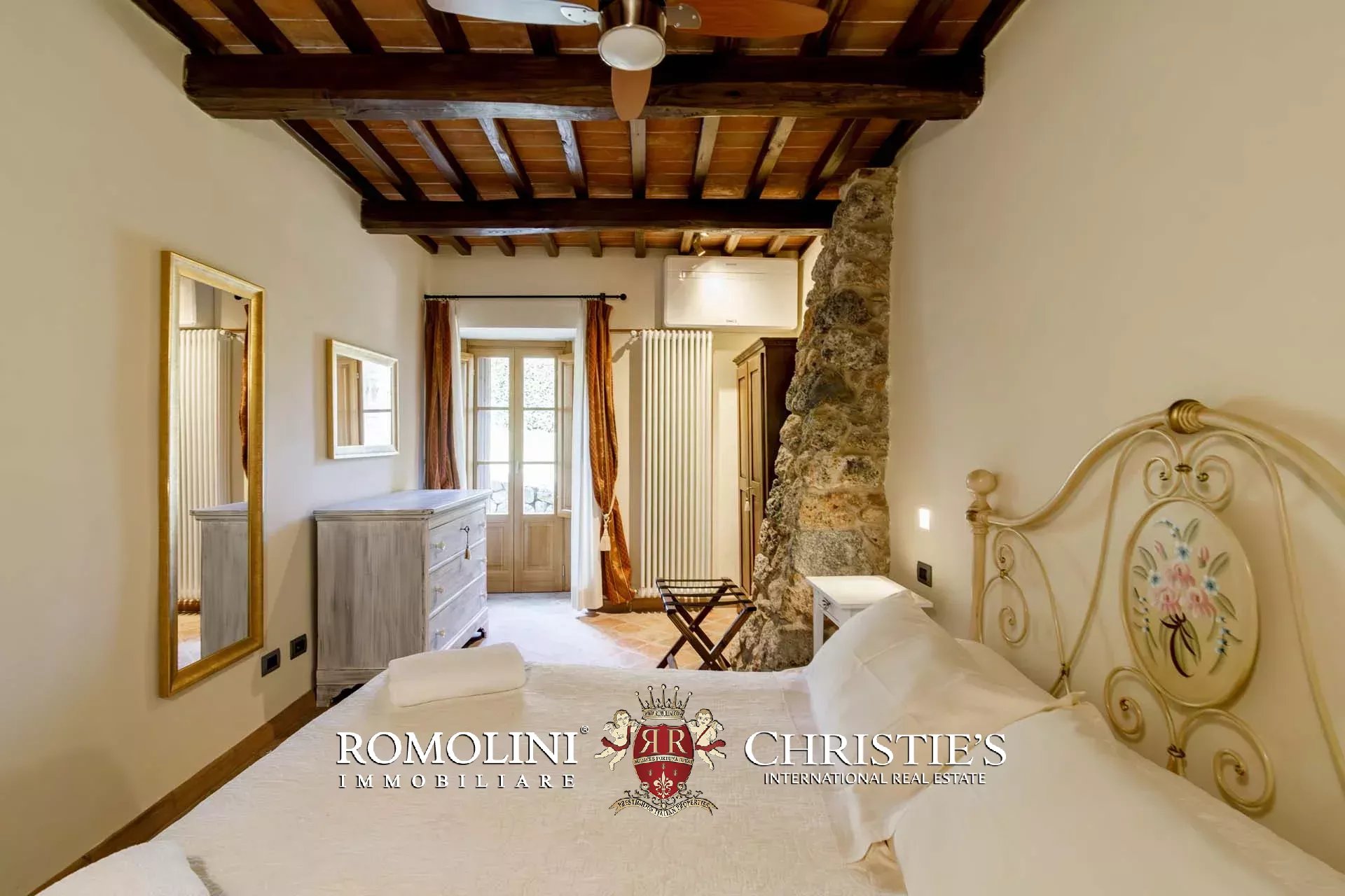 14 Bedroom Villa/Townhouse's Image 61