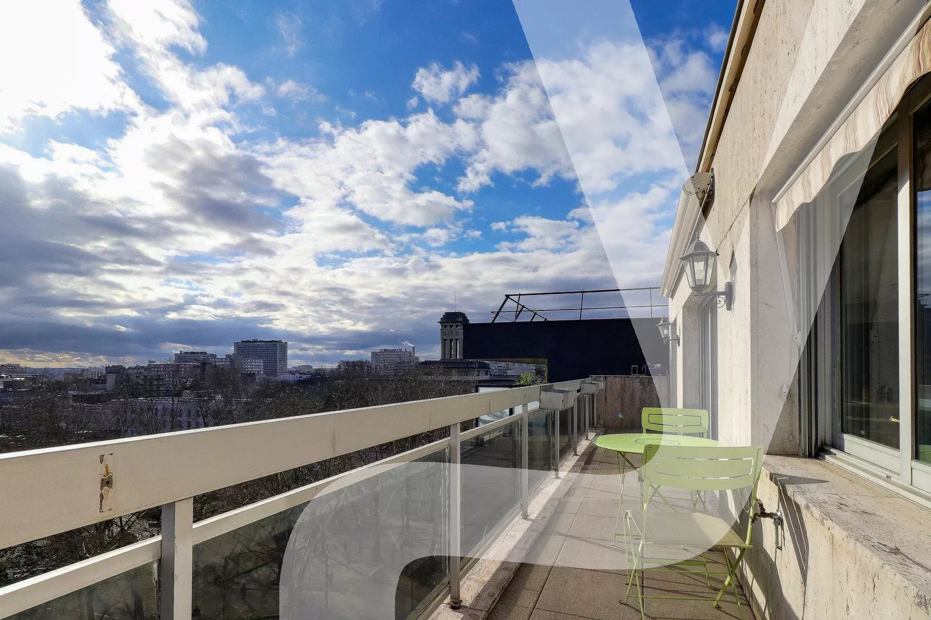 Agence immobilière de 