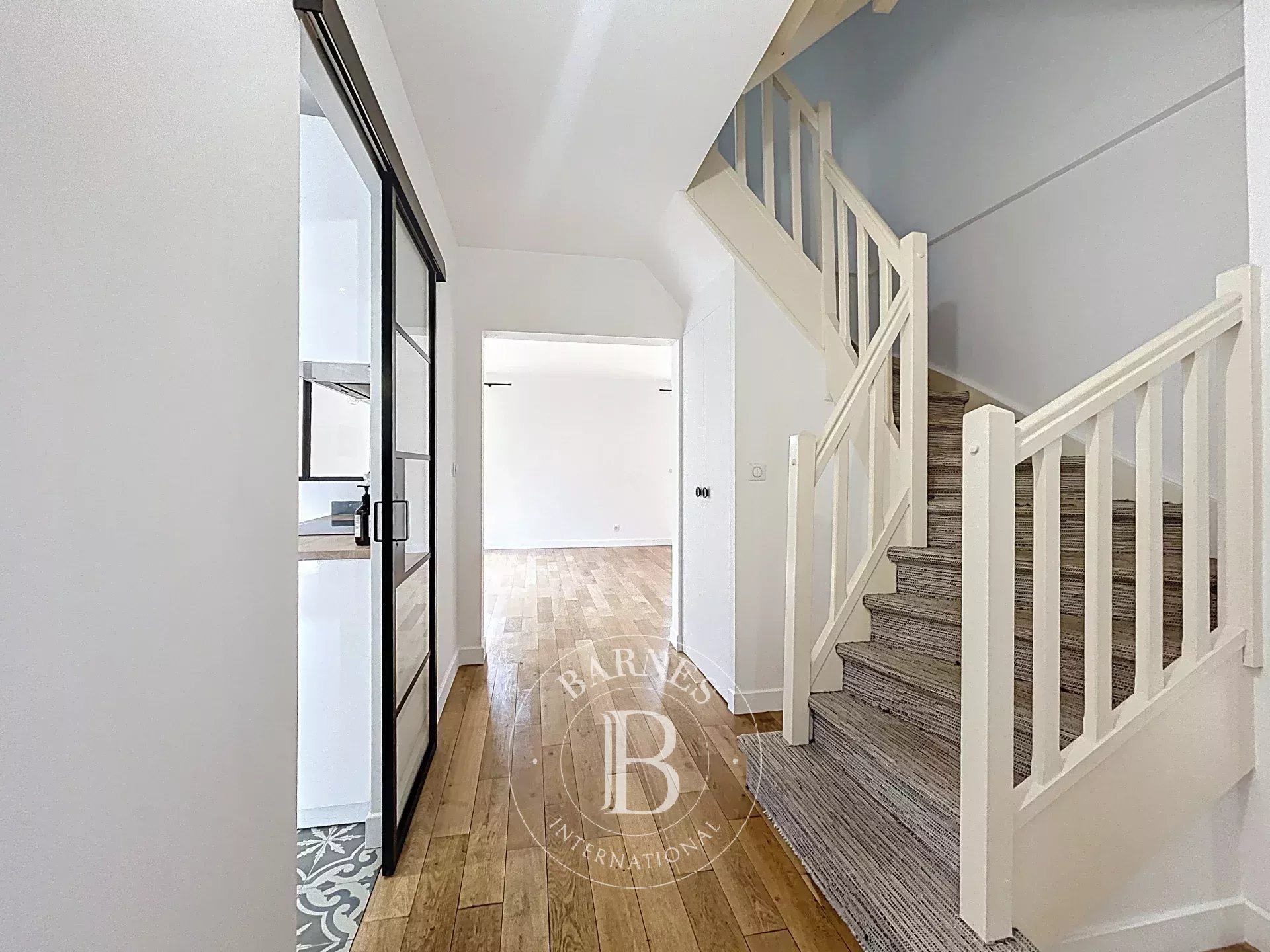 The BARNES rental department... - picture 5