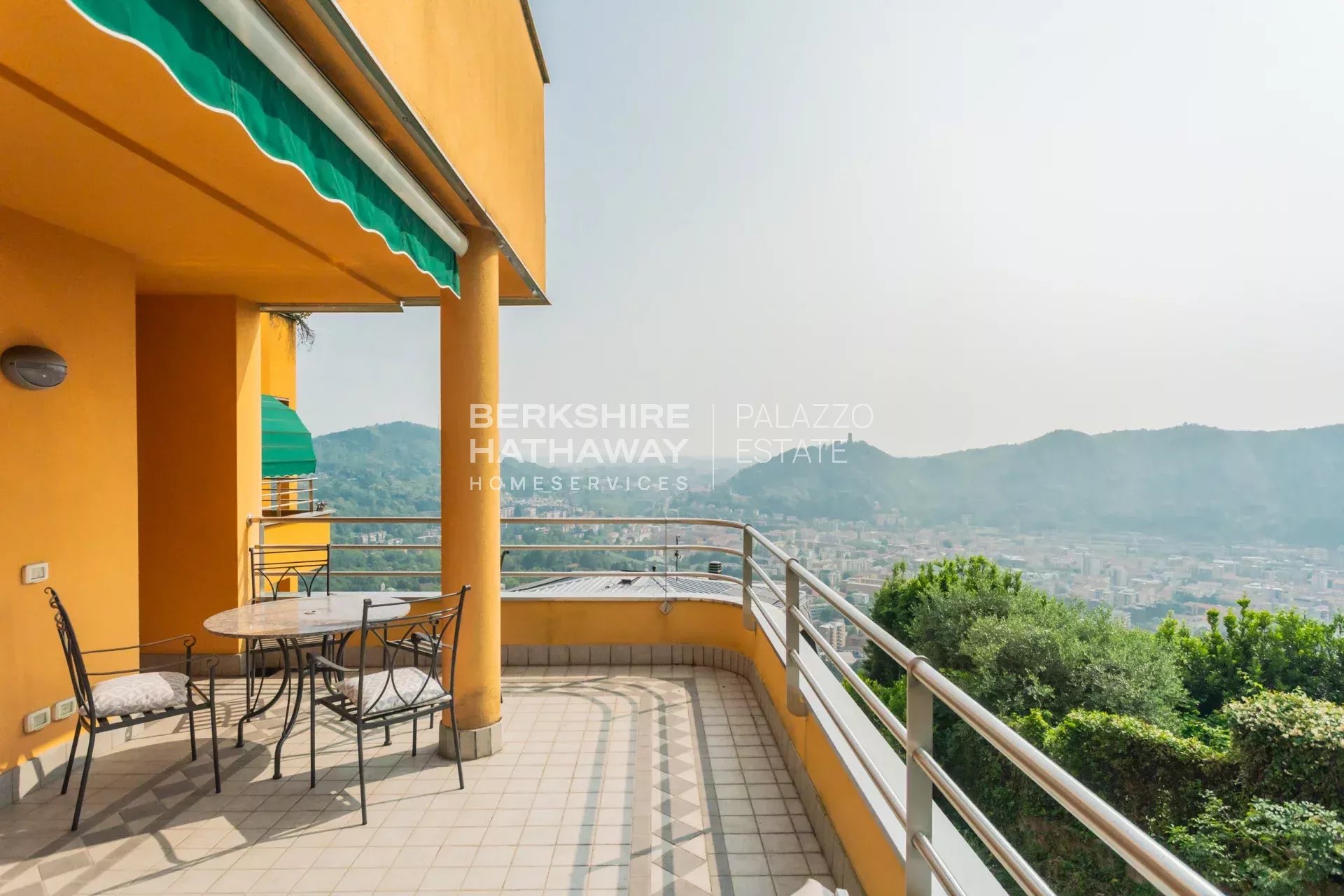 Apartment in Como - view 1