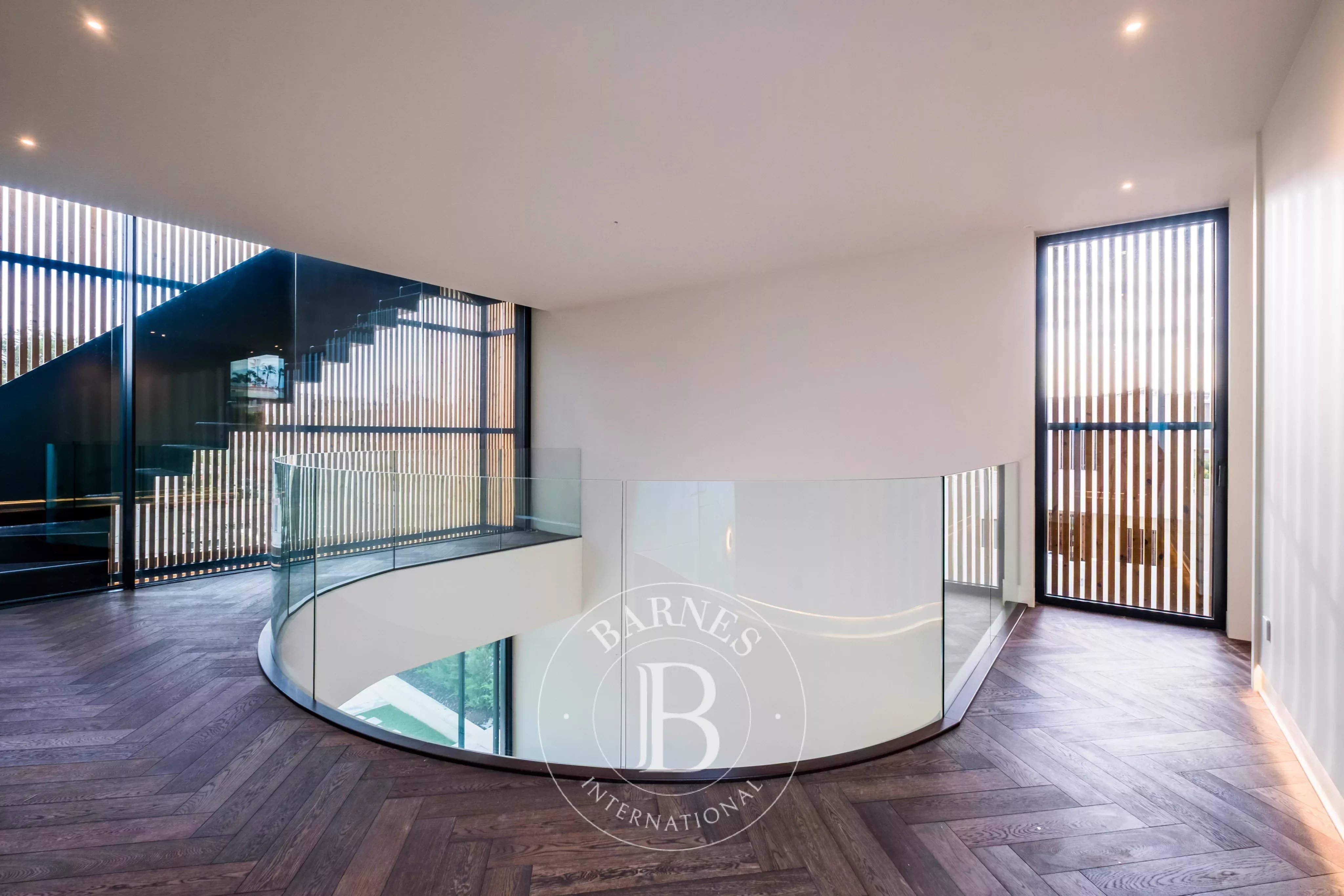 Contemporary villa in Cascais