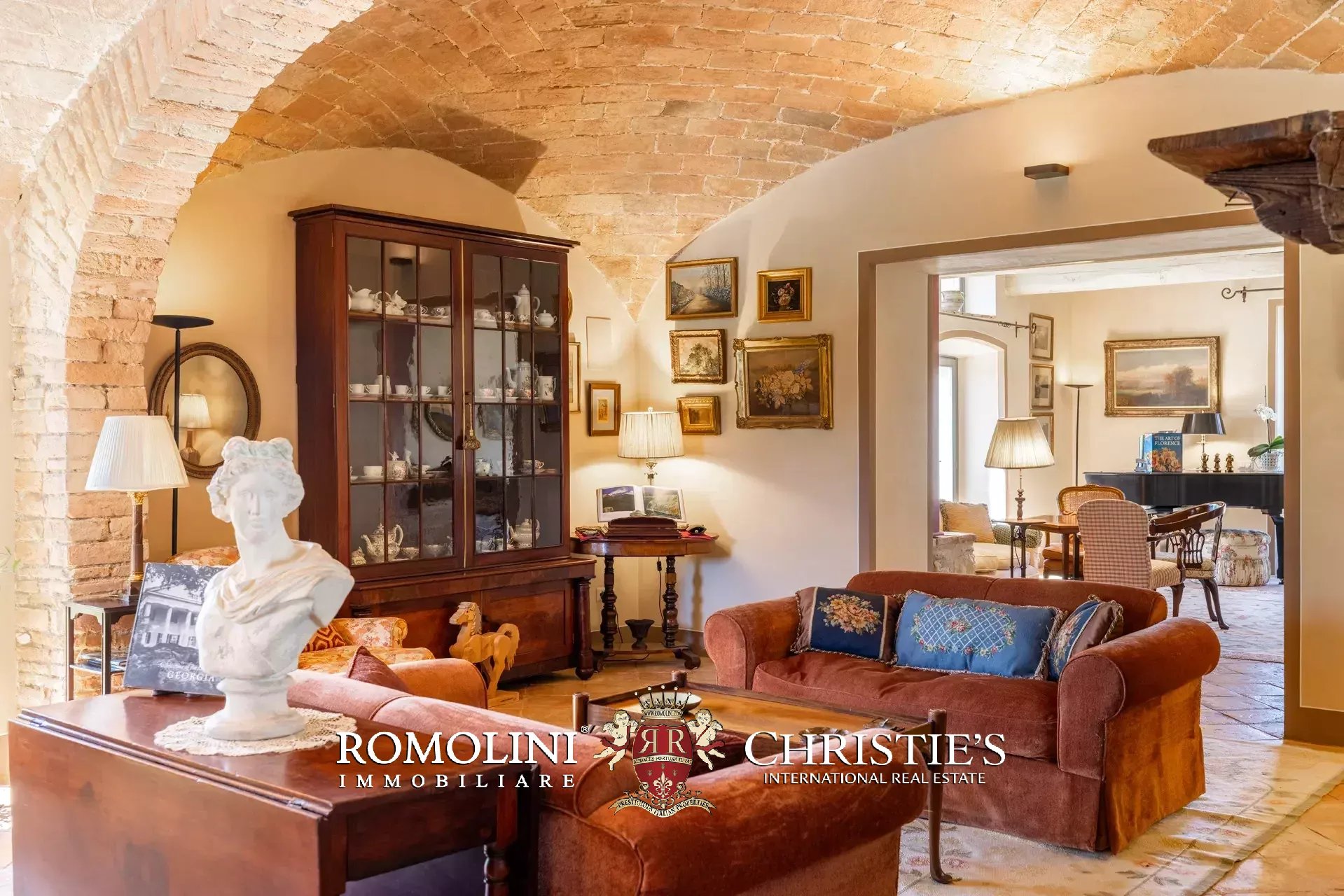 6 Bedroom Villa/Townhouse's Image 62