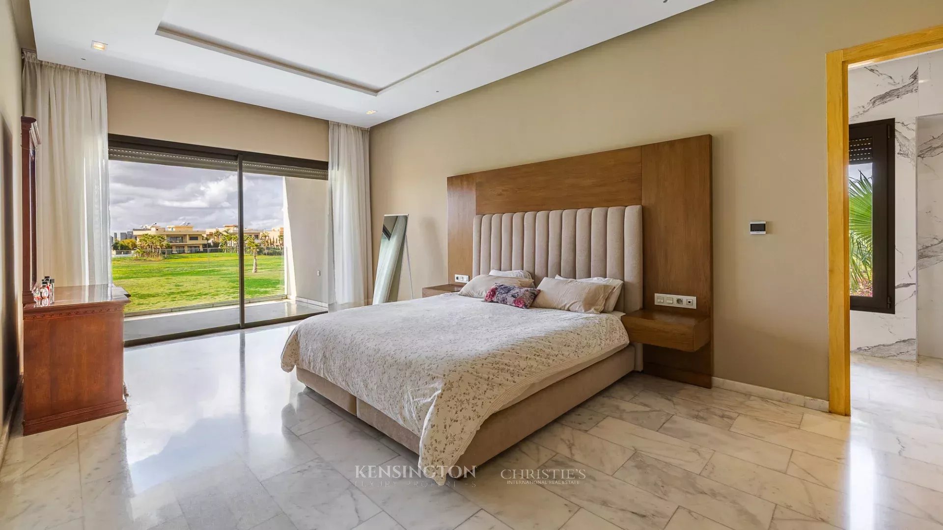 4 Bedroom Villa/Townhouse's Image 21