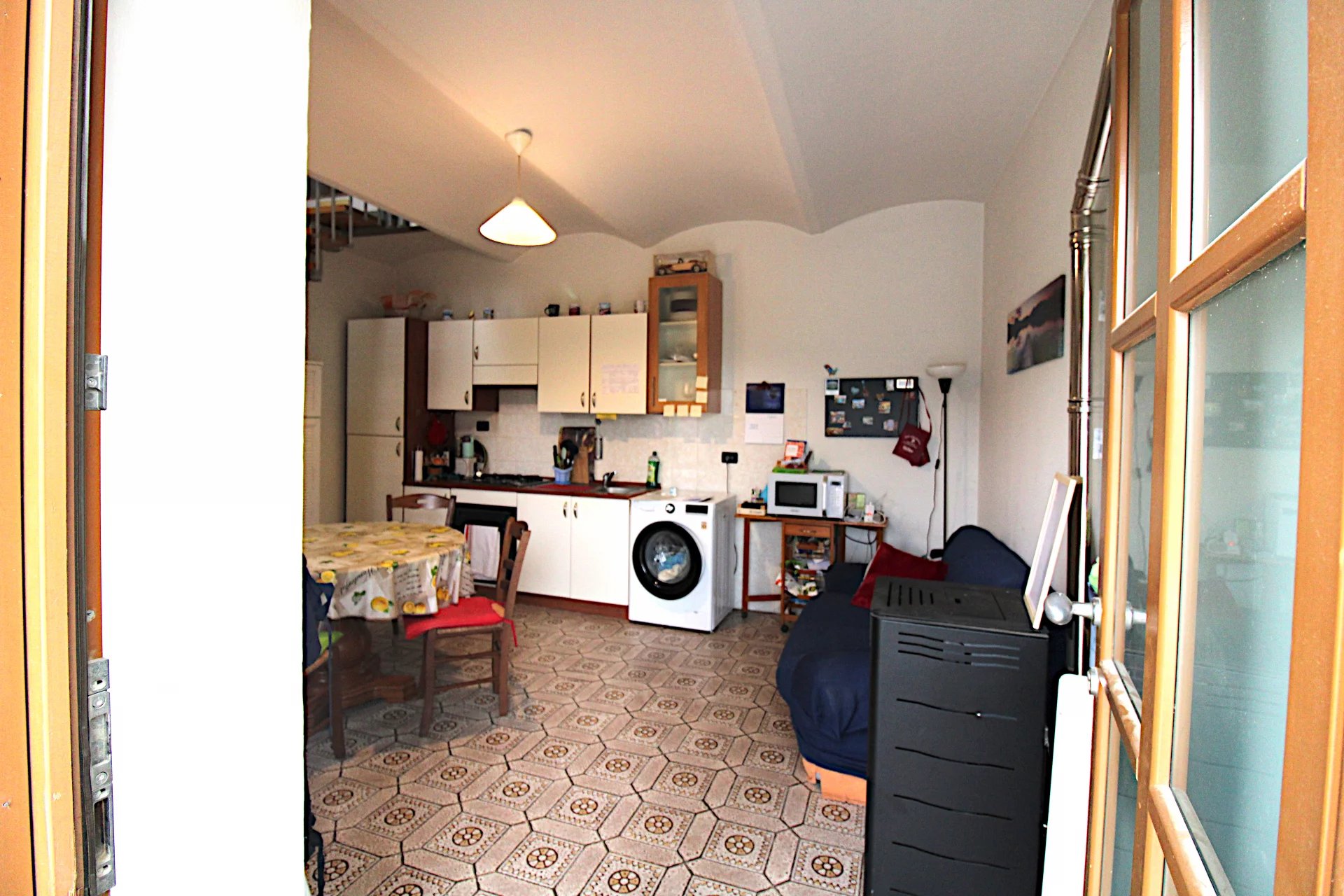 BILOCALE VICINO A CORNELIANO D'ALBA