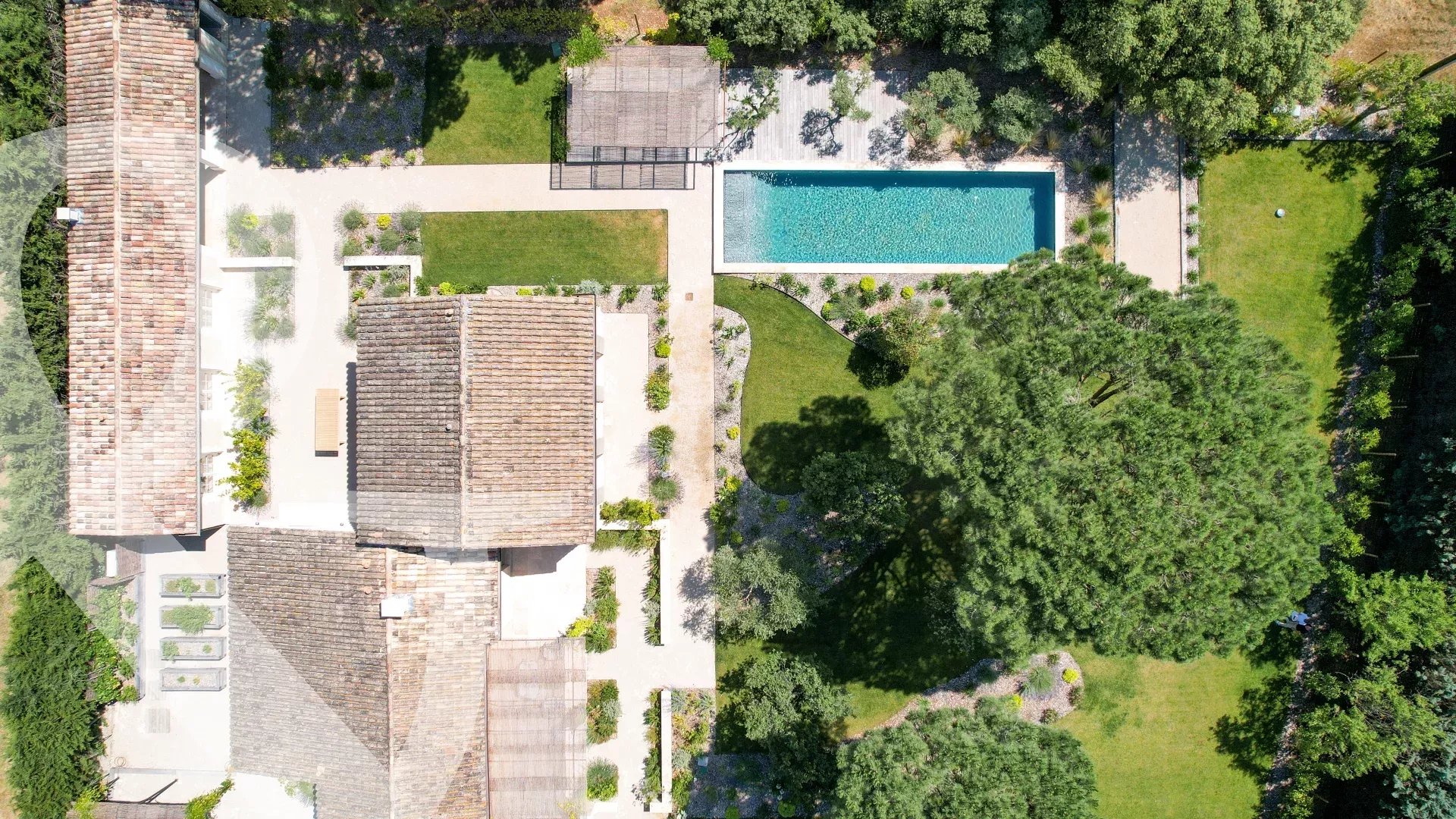 RESTAURATION DE GRANDE QUALITE