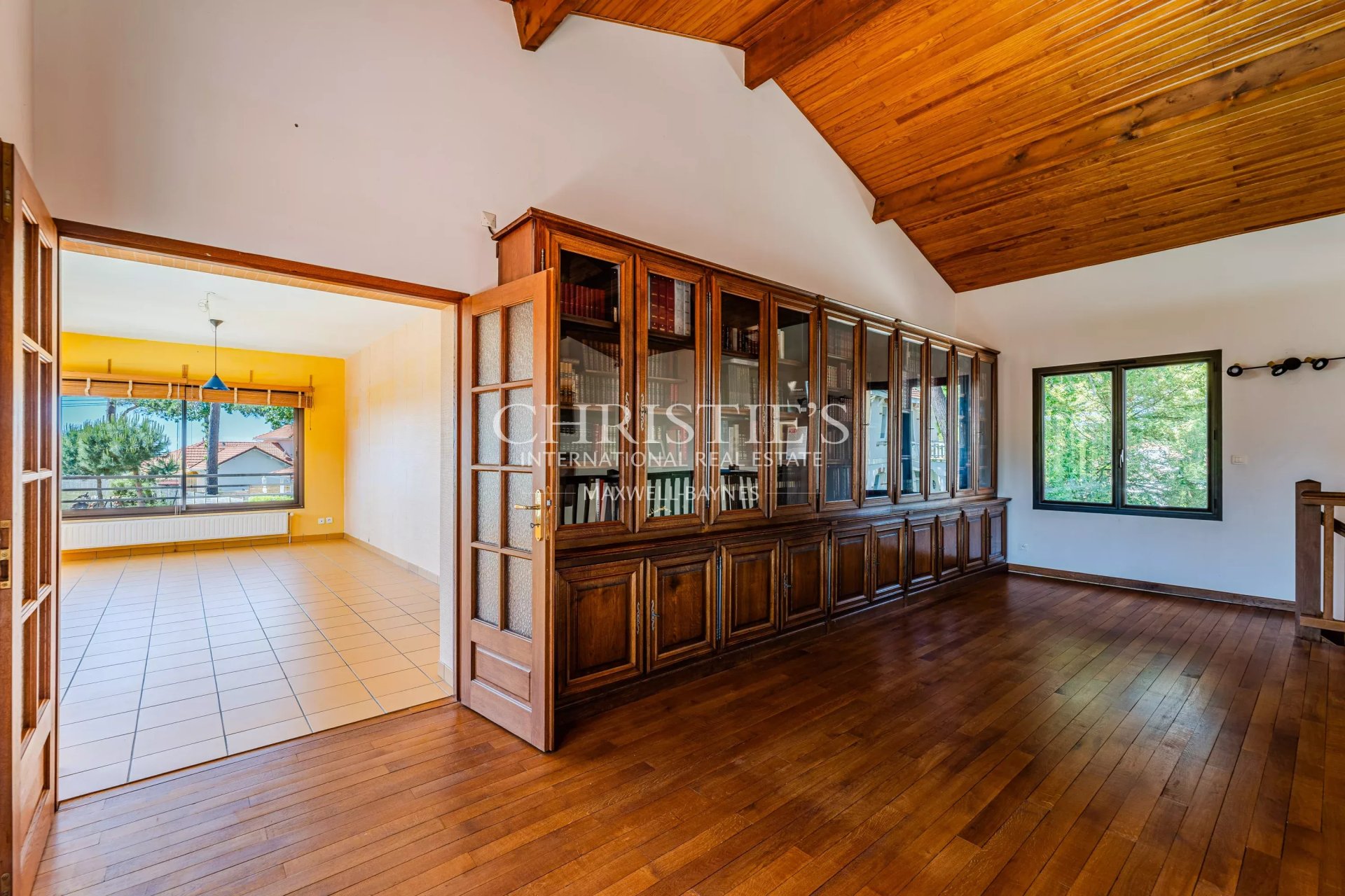 5 Bedroom Villa/Townhouse's Image 5