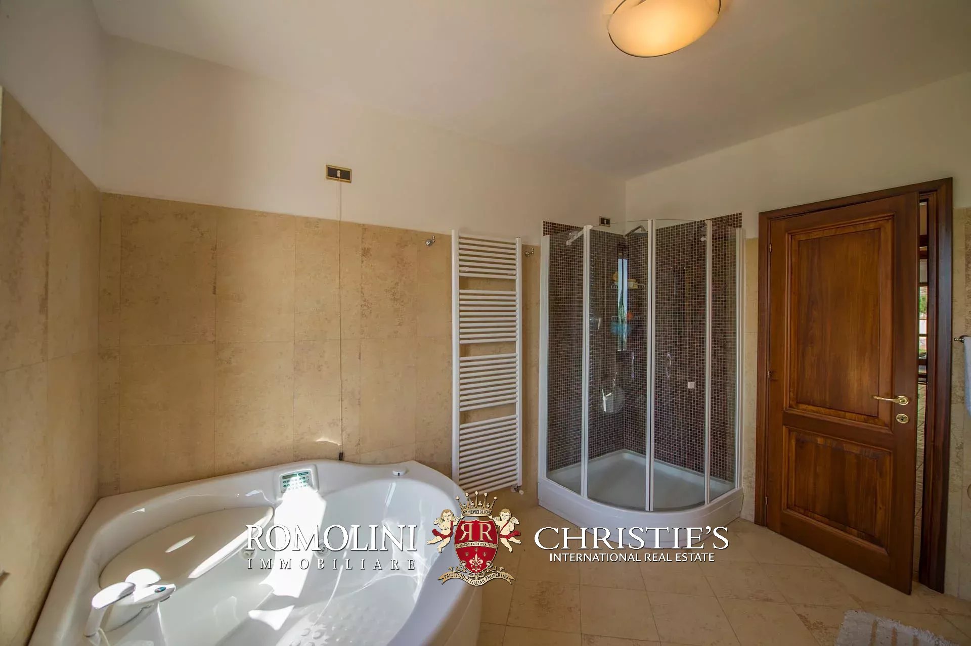 3 Bedroom Villa/Townhouse's Image 24