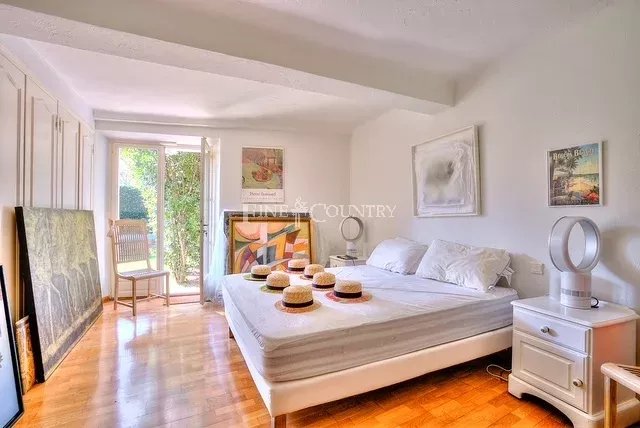 Photo of HOUSE FOR SALE IN MOUGINS VILLAGE