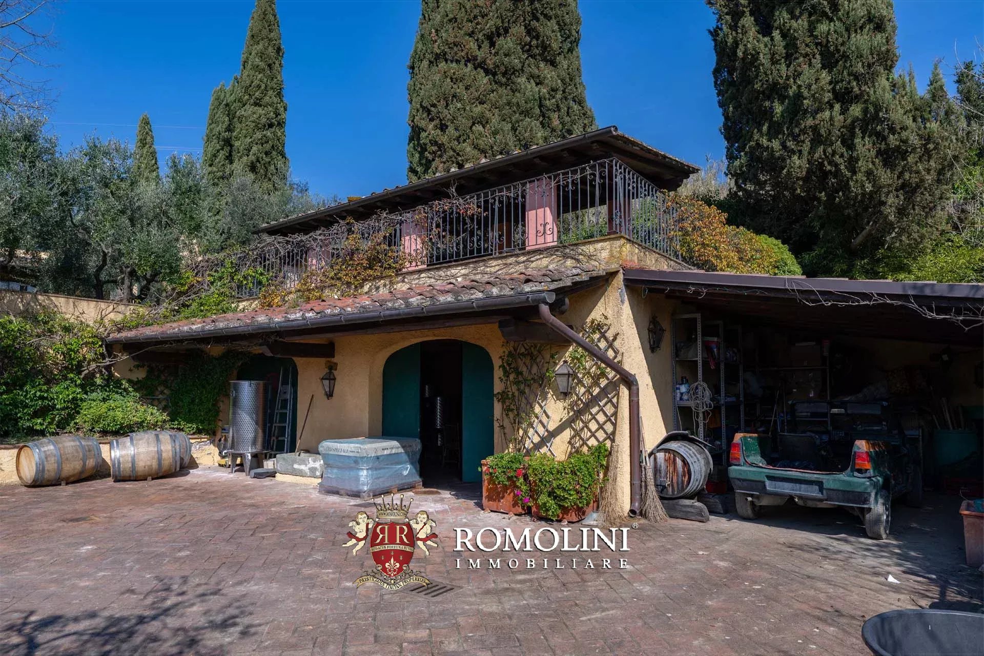 10 Bedroom Villa/Townhouse's Image 26