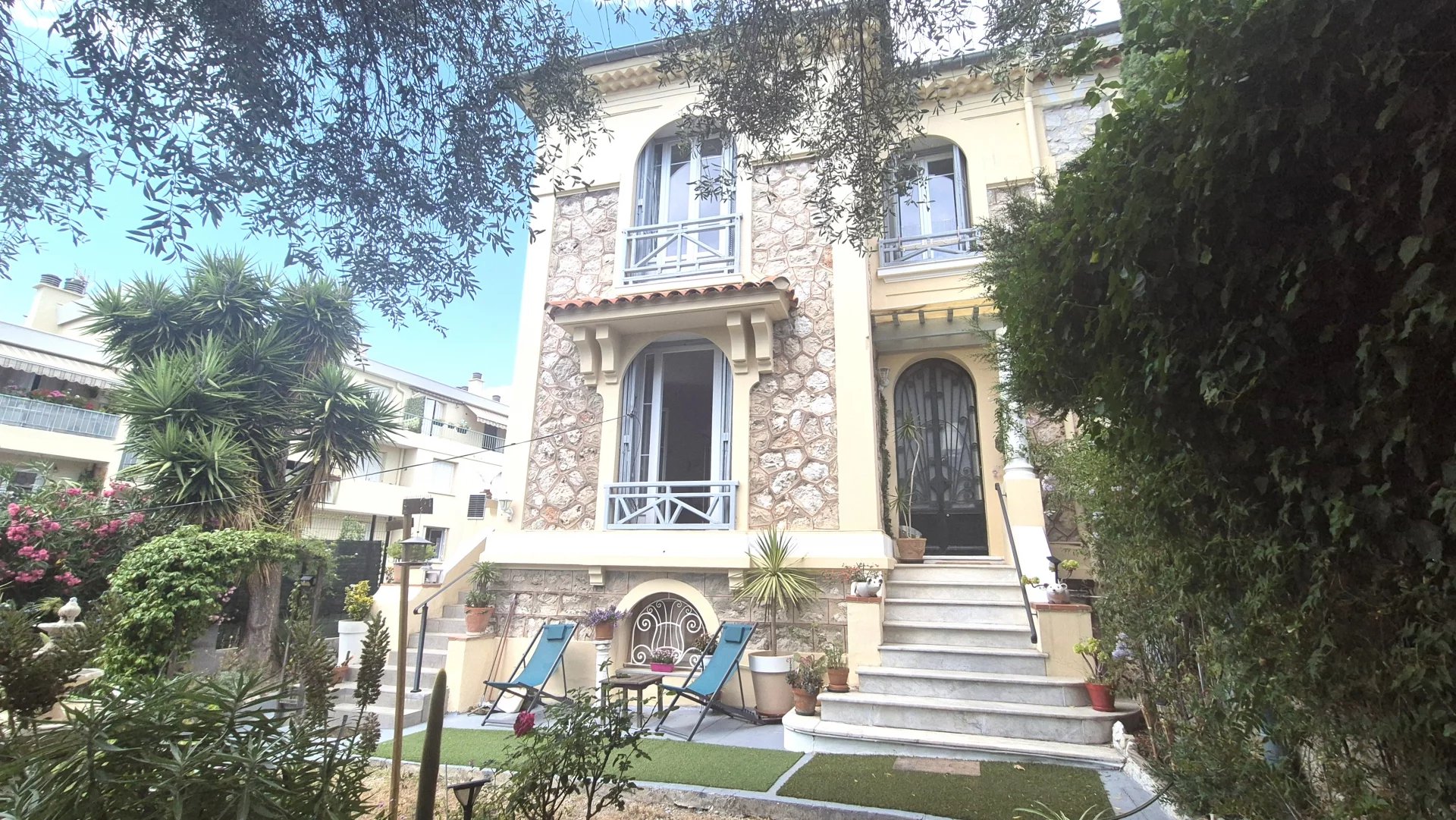 Rare - Maison de ville - Quartier des poètes