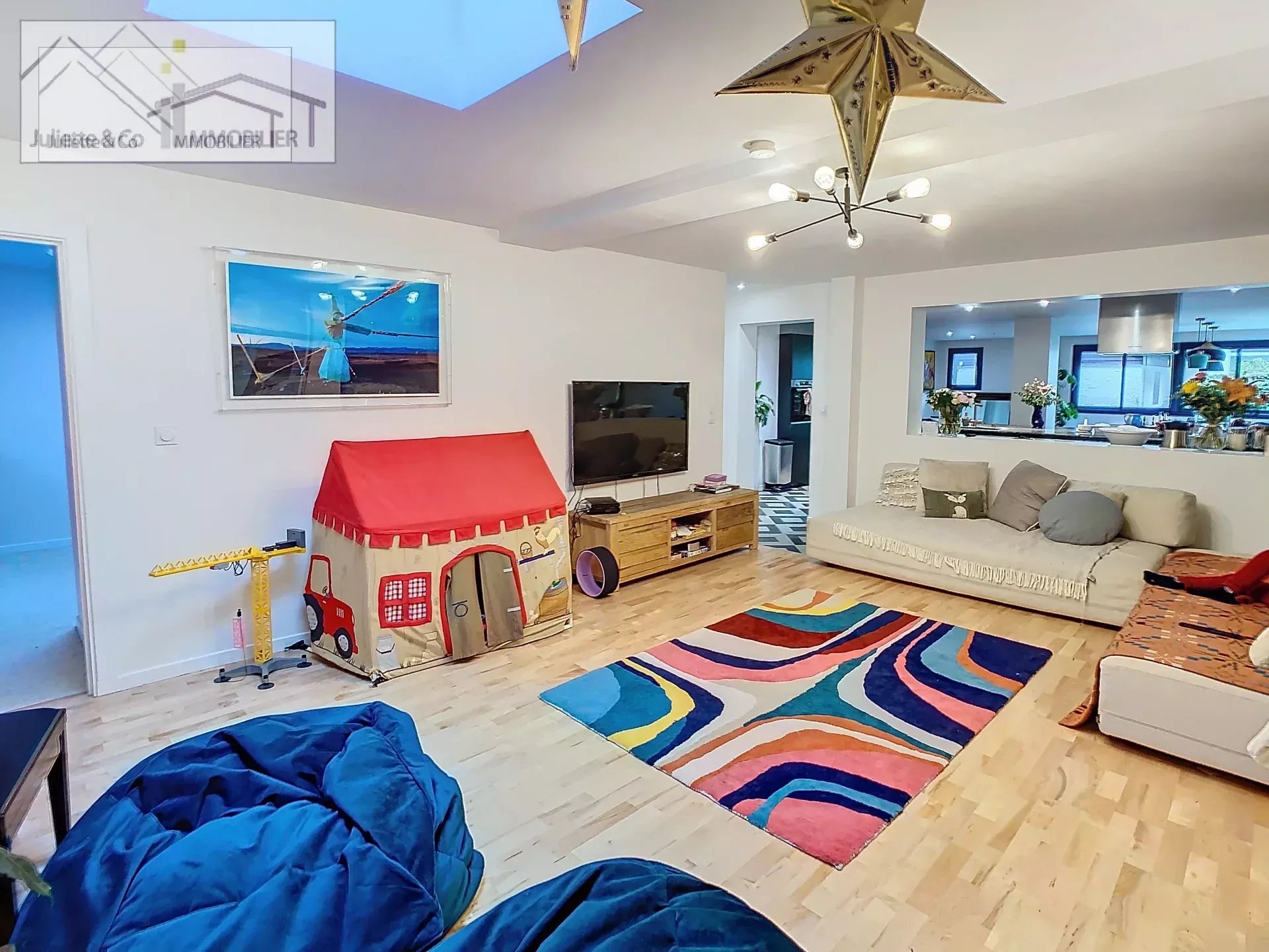 Photo of 4 bedroom for sale in center with garden