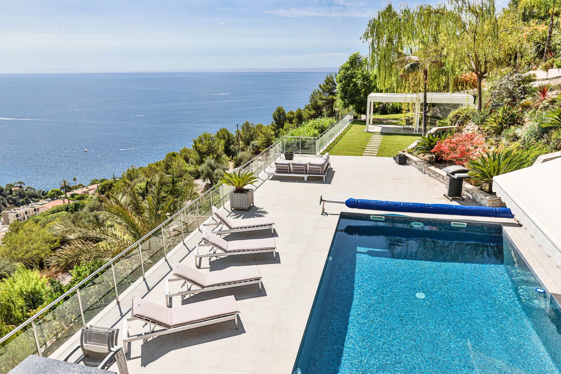 Saint-Laurent d'Eze - Luxurious villa with breathtaking sea views