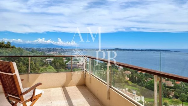 Luxurious 3-room apartment - Panoramic sea view - Cannes — photo 3