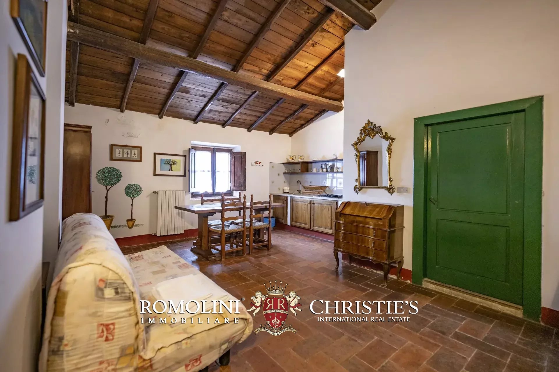 101-HA ESTATE WITH NATURAL SPRINGS FOR SALE BETWEEN AREZZO AND FLORENCE