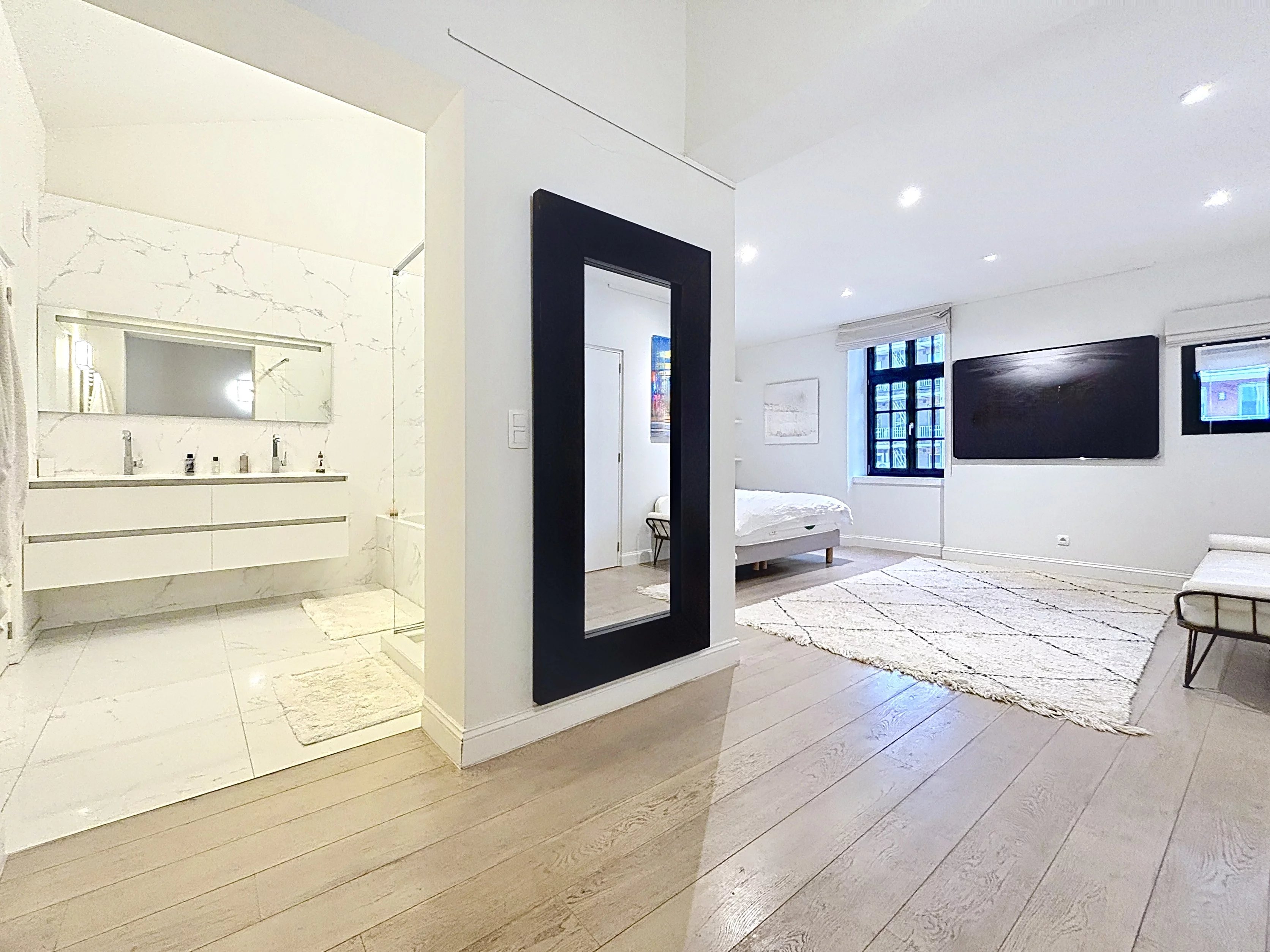 Louise - Jardin du Roi - Rear house in the inner block