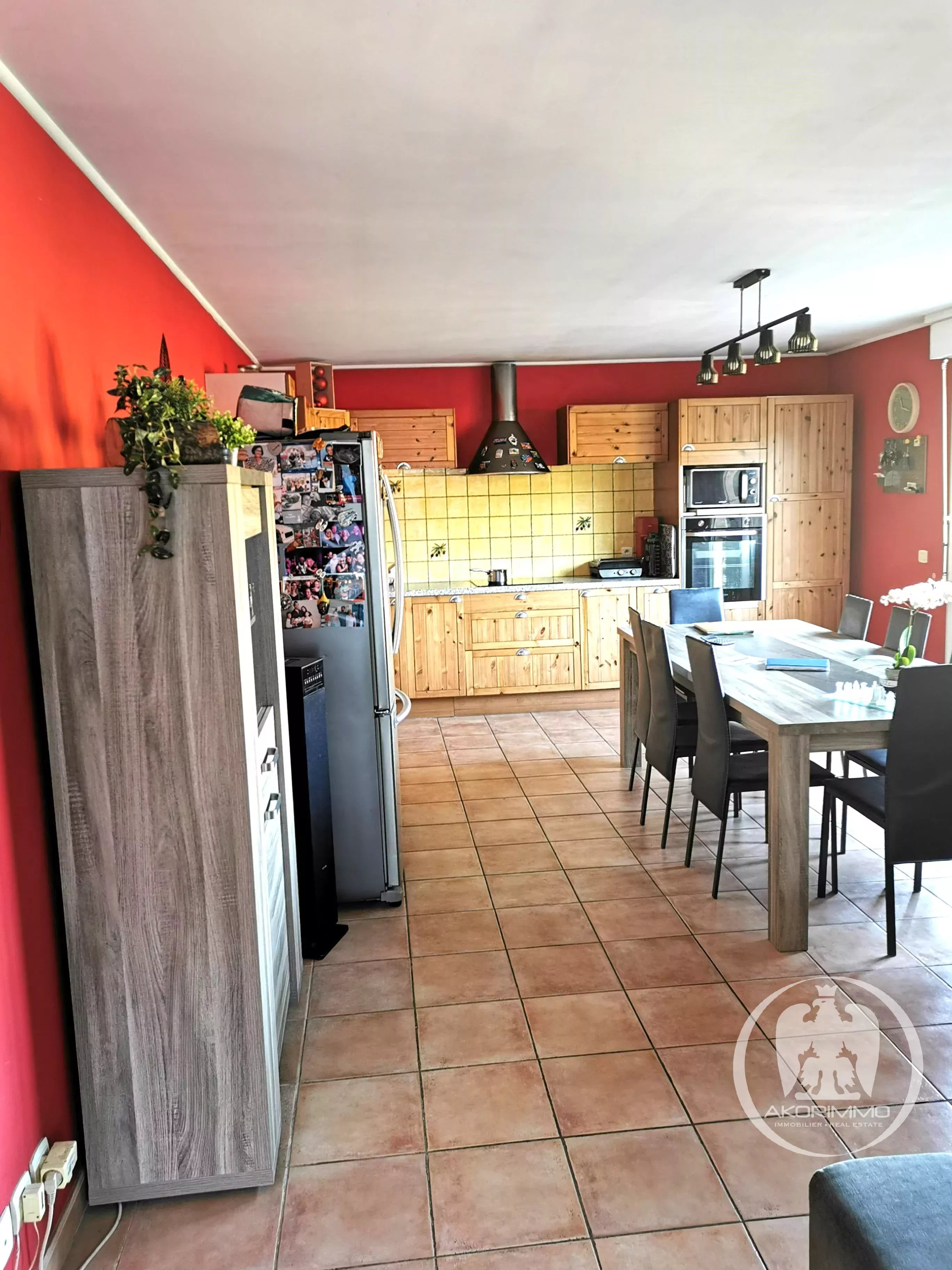 Maison  - Villa  - 6 pièces  - 140.0 m2 -