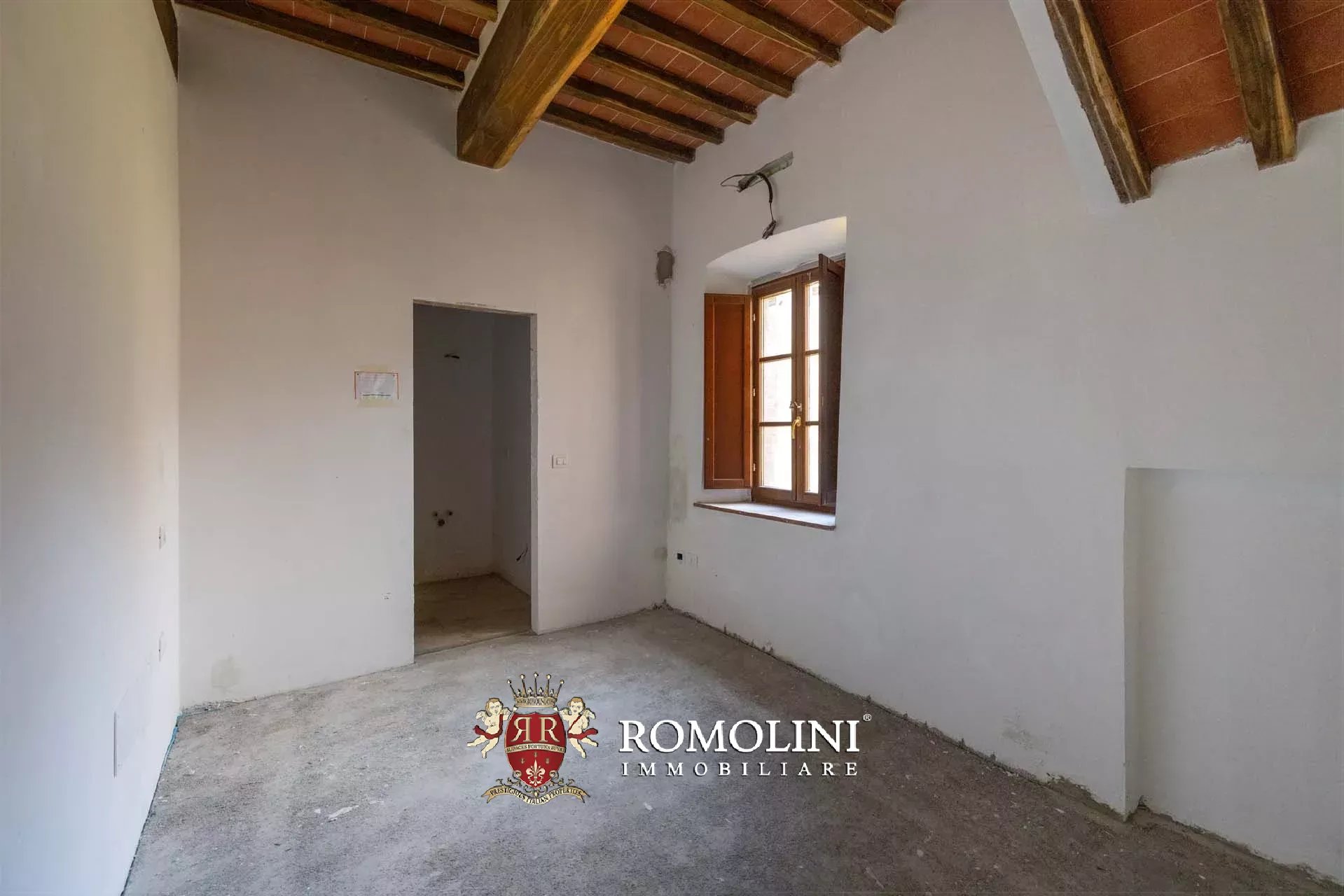 6 Bedroom Villa/Townhouse's Image 25