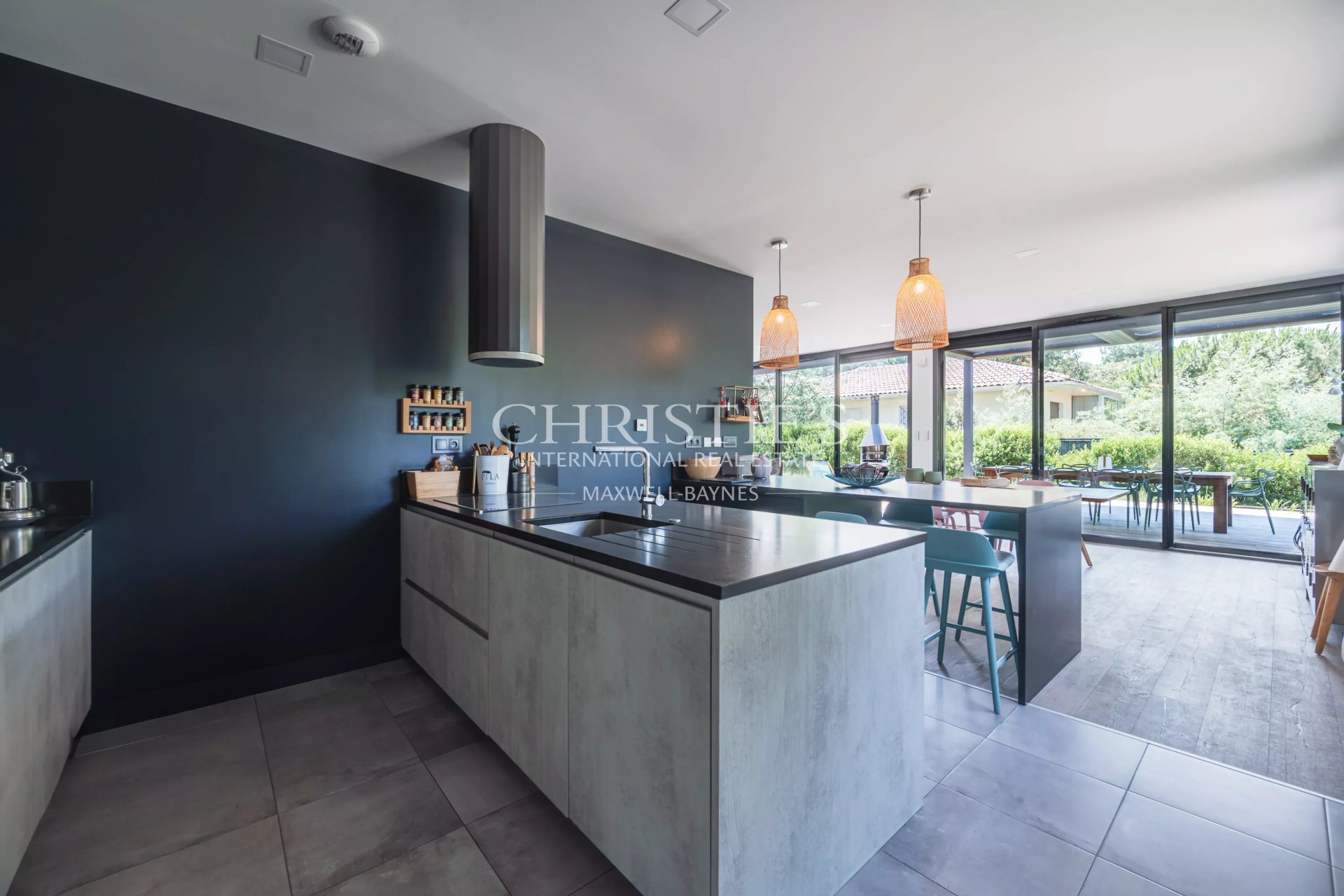 4 Bedroom Villa/Townhouse's Image 8
