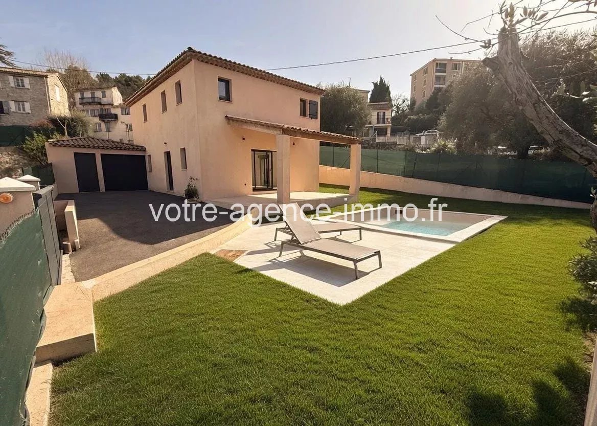 Tourrette-Levens Maison avec piscine, 5 pieces.