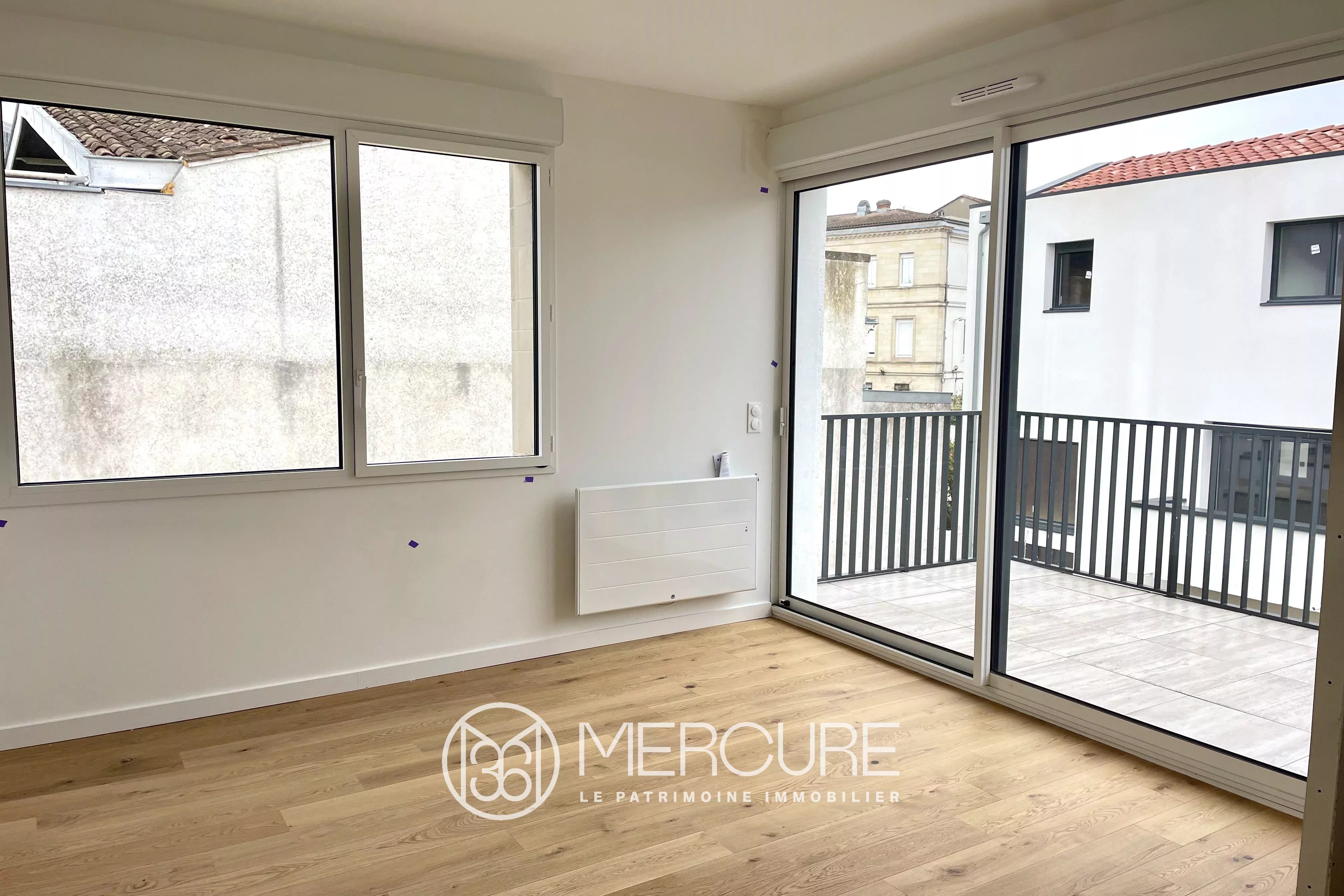 SAINT SEURIN –  GRAND APPARTEMENT AVEC TERRASSES ET PARKING - 900951bxA