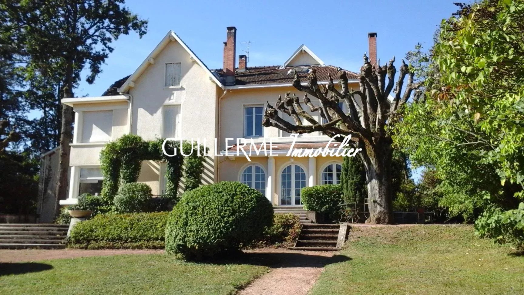 MAISON BOURGEOISE  8 CHAMBRES