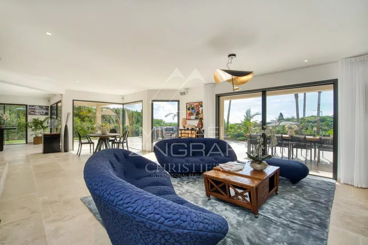 5 Bedroom Villa/Townhouse's Image 4