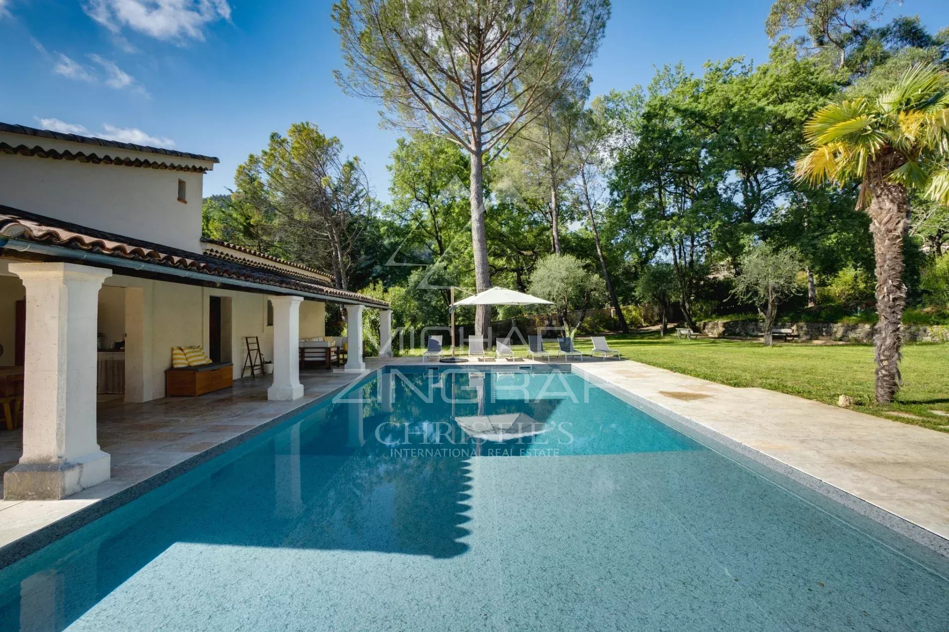 10 Bedroom Villa/Townhouse's Image 13