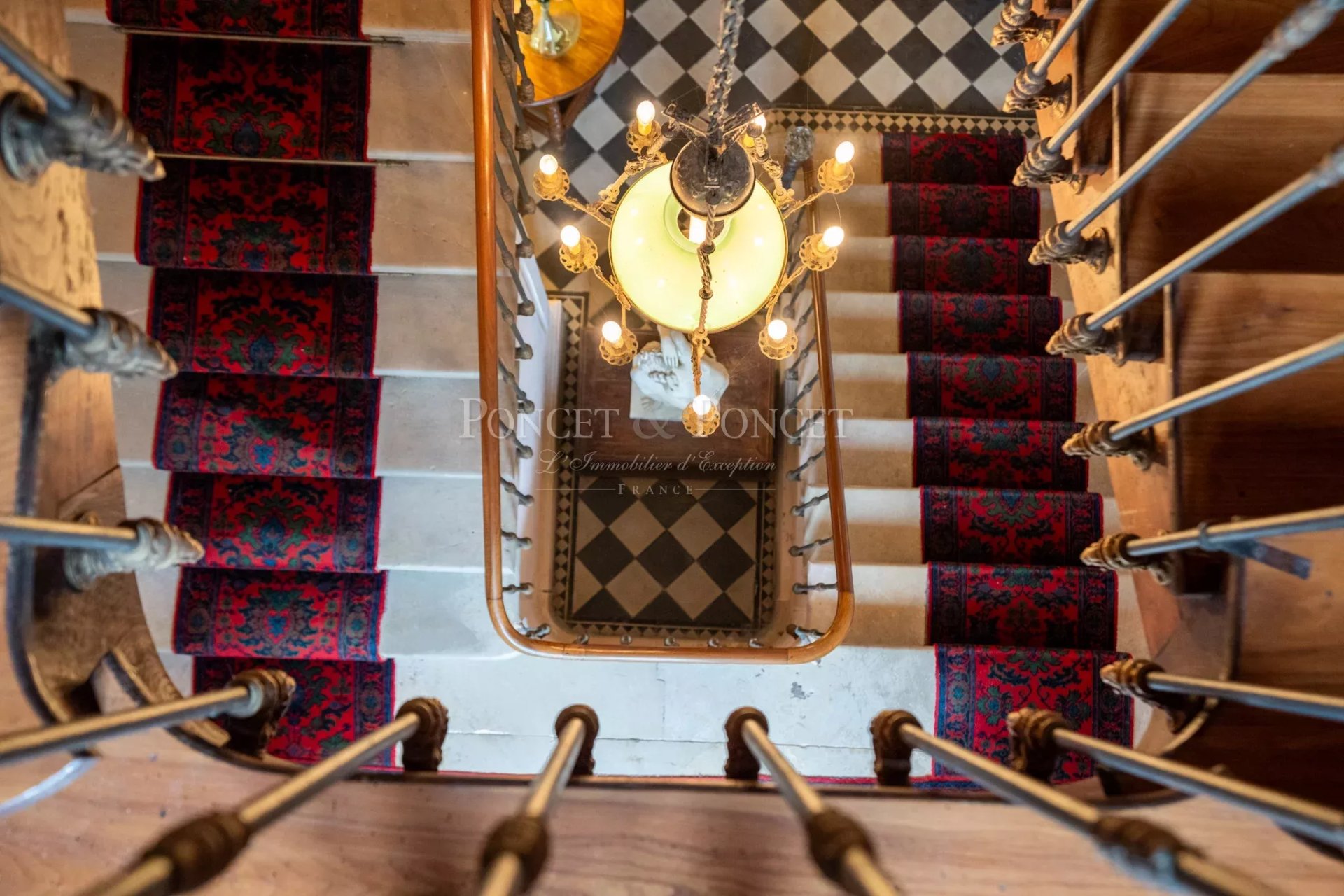 6 Bedroom Chateau's Image 22