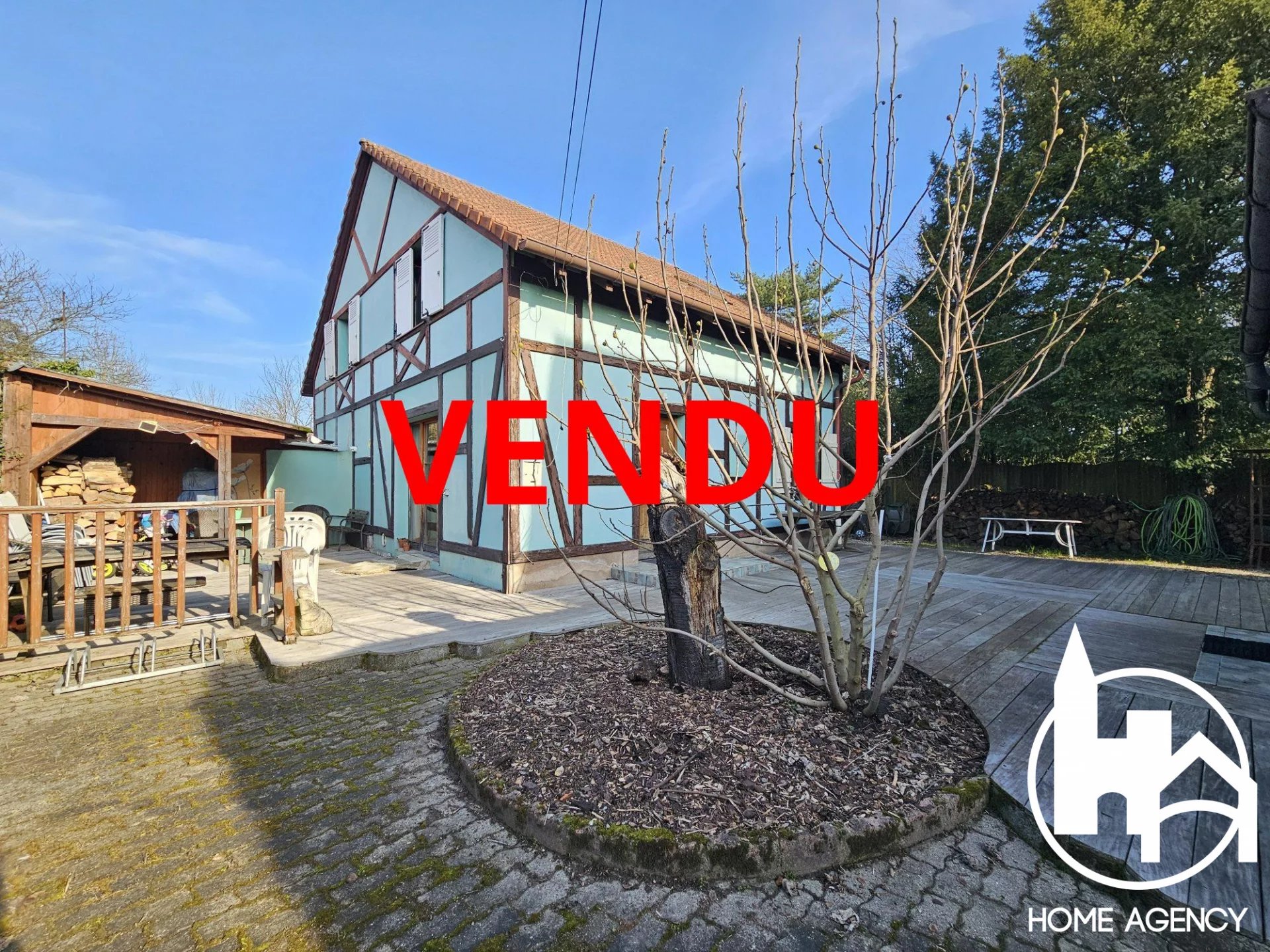 VENDU Ensemble immobilier 2 bâtiments 15 ares 3 logements