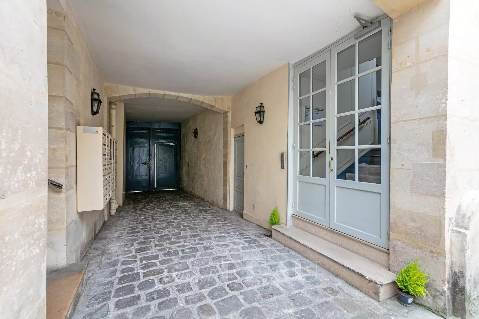 1 Bedroom Apartment/Flat's Image 12