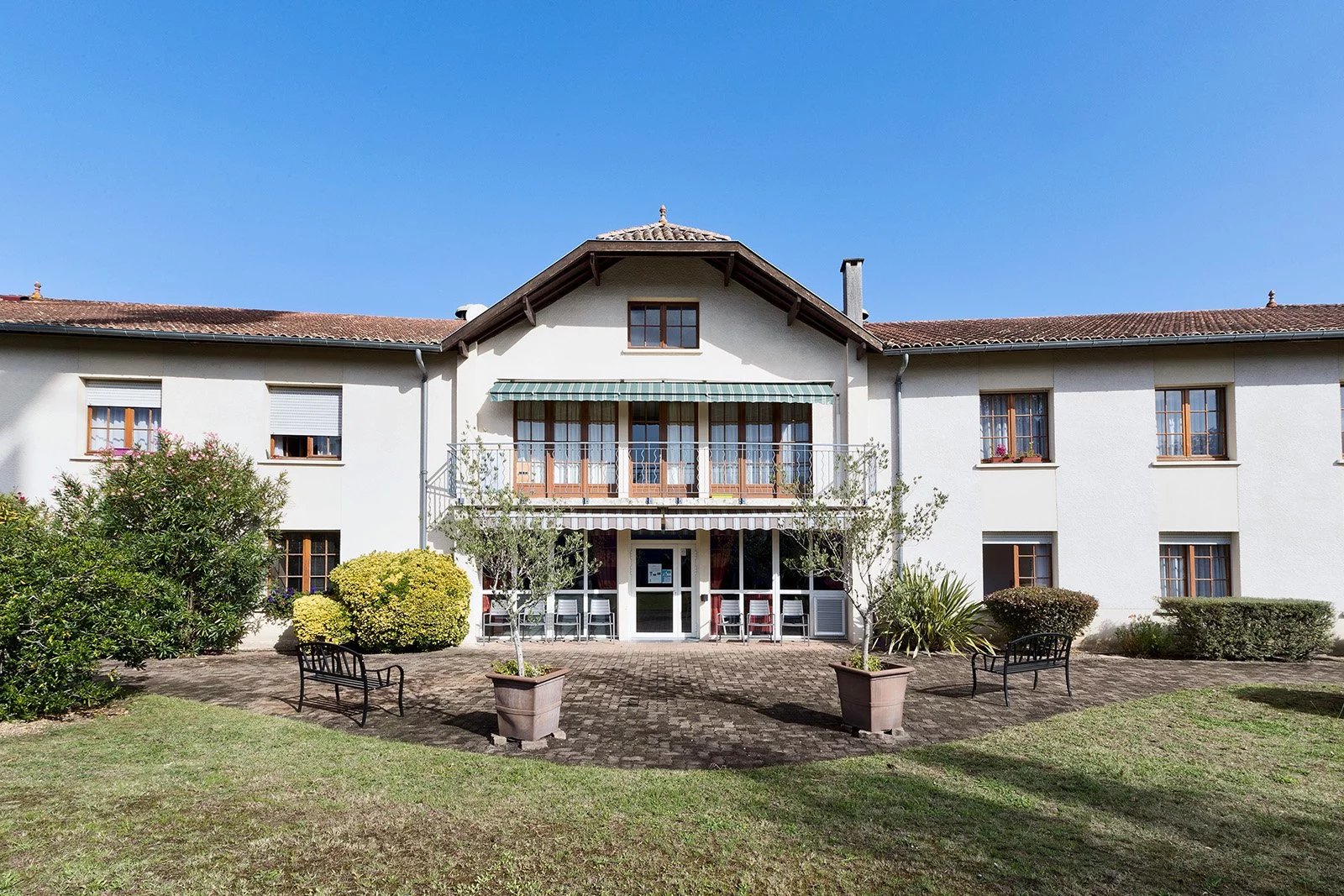 INVESTISSEMENT LOCATIF  Saint-Aubin-de-Médoc- Résidence Ehpad La Maison de Saint-Aubin - 7.02%  de rentabilité.